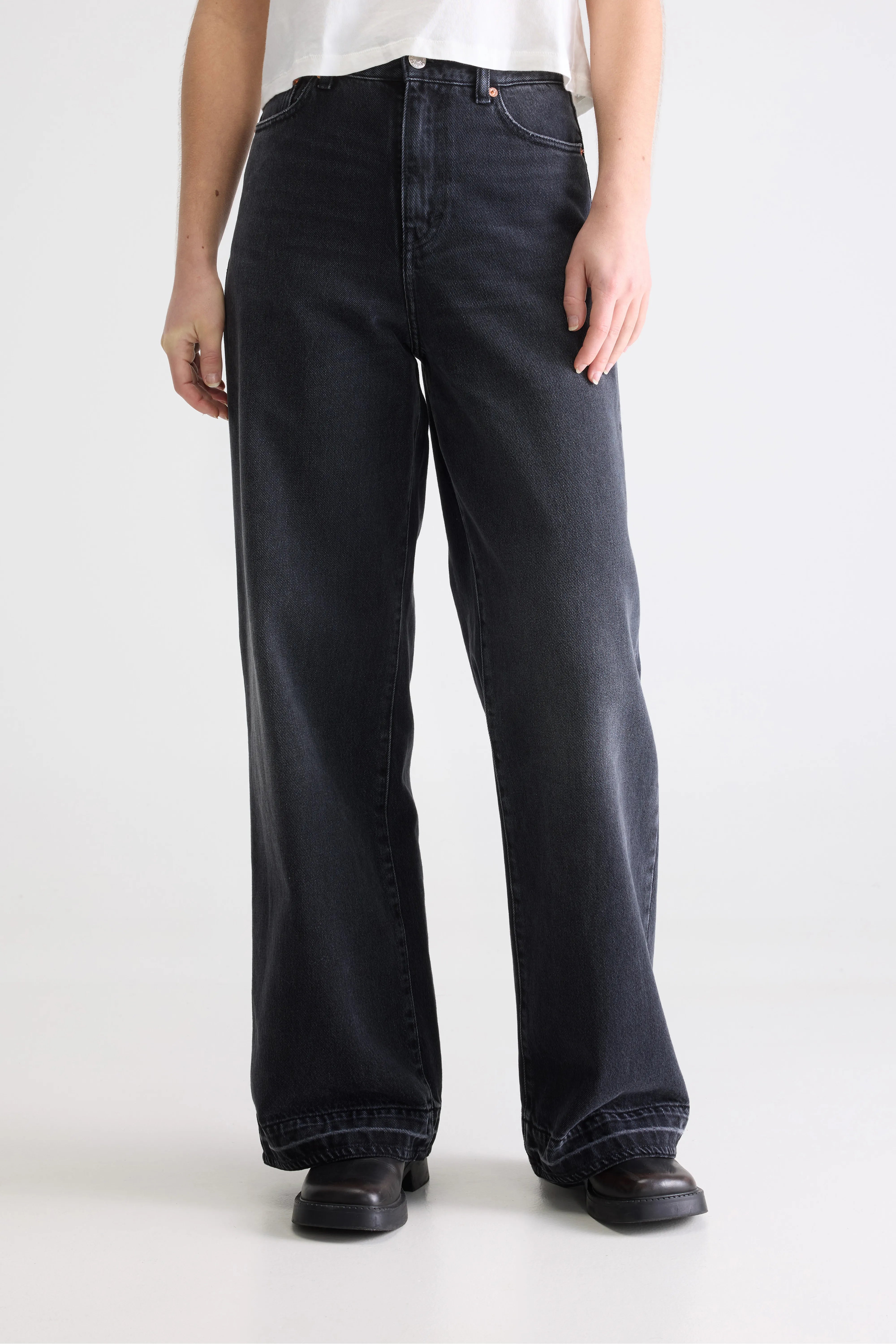 Denim N. 64 - Wide used black jeans (252 / W / USED BLACK)