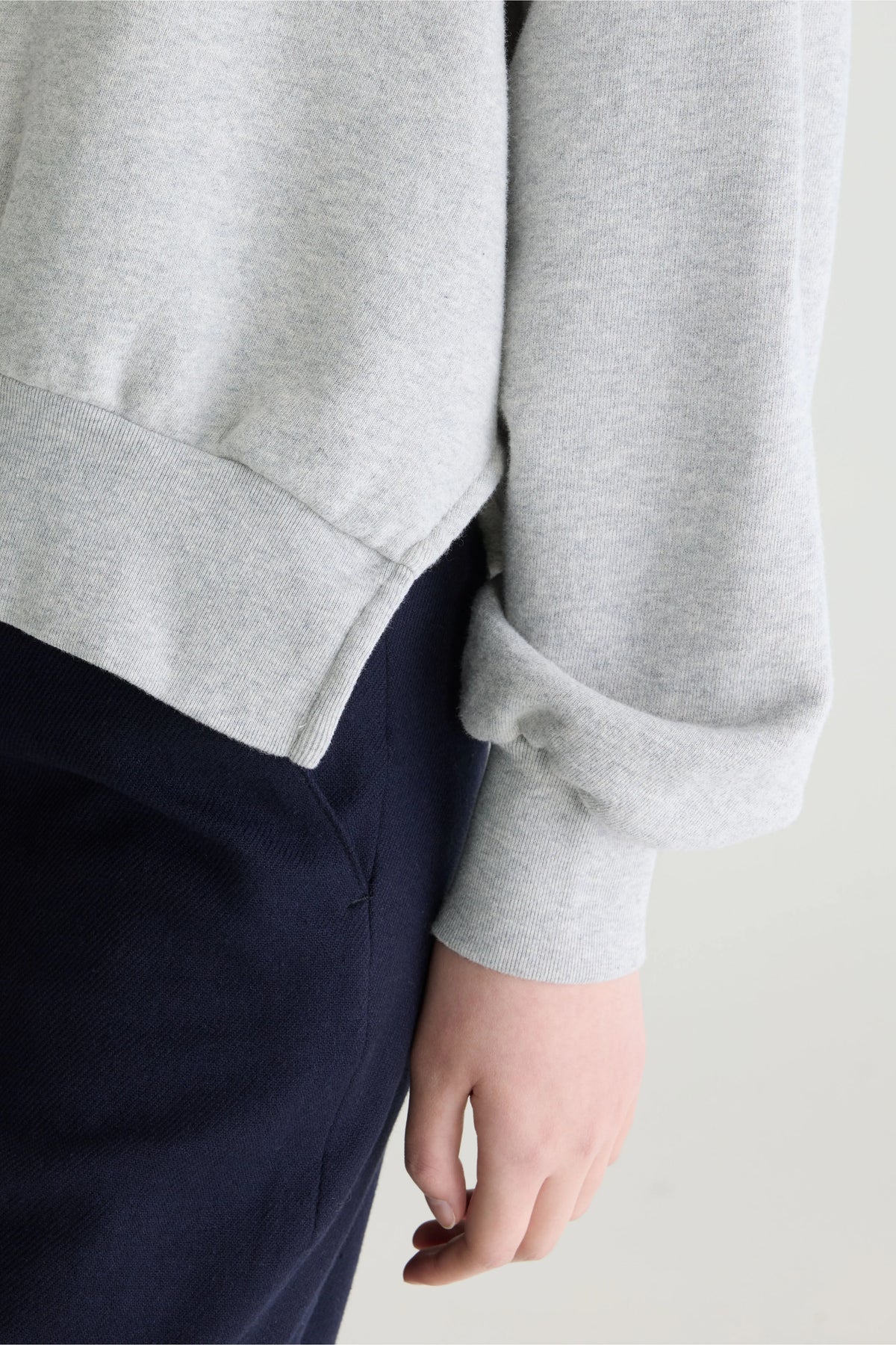 Sweatshirt col V Varola (252 / W / H. GREY)