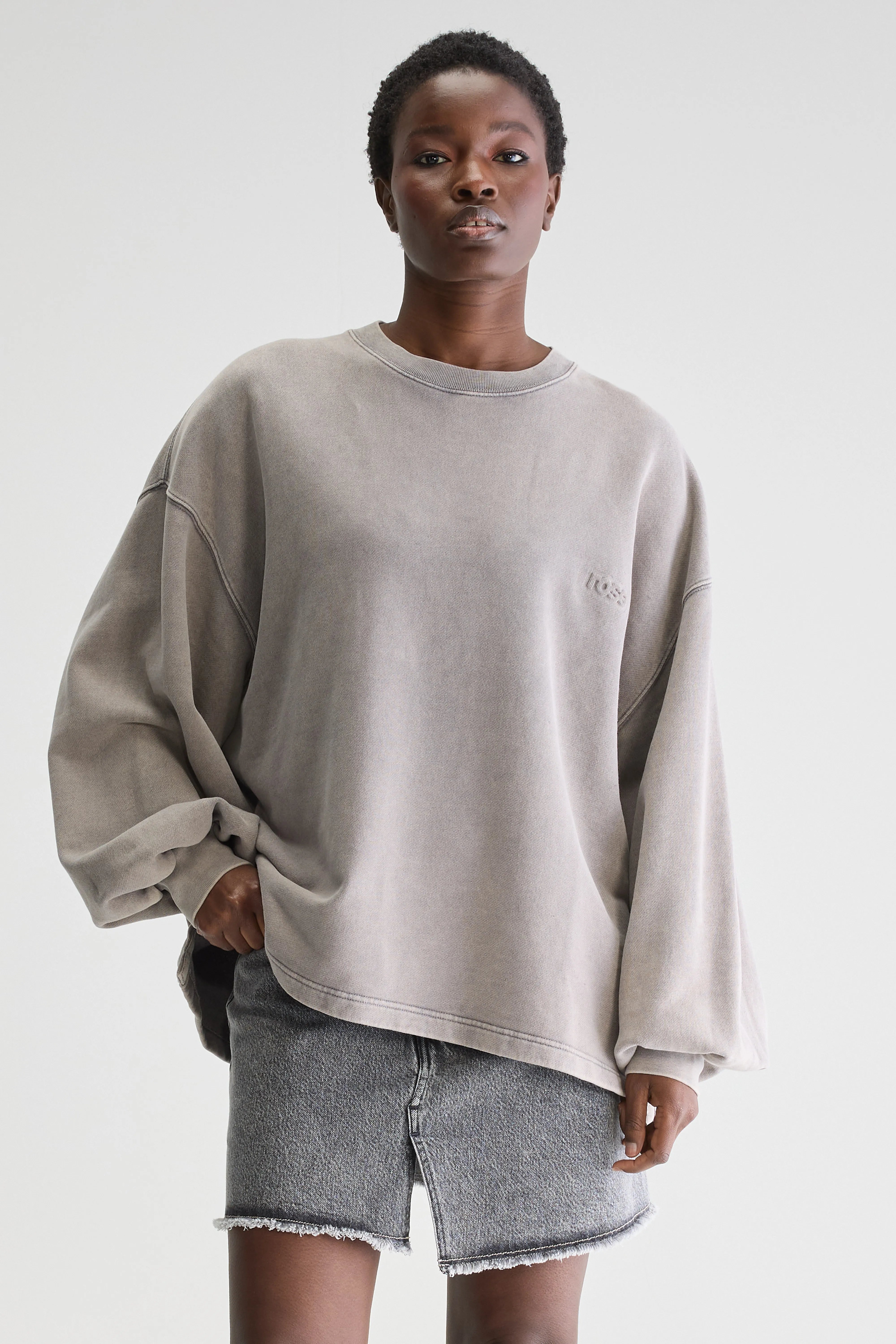 Fave ronde hals sweatshirt (251 / W / DEEP GREY)