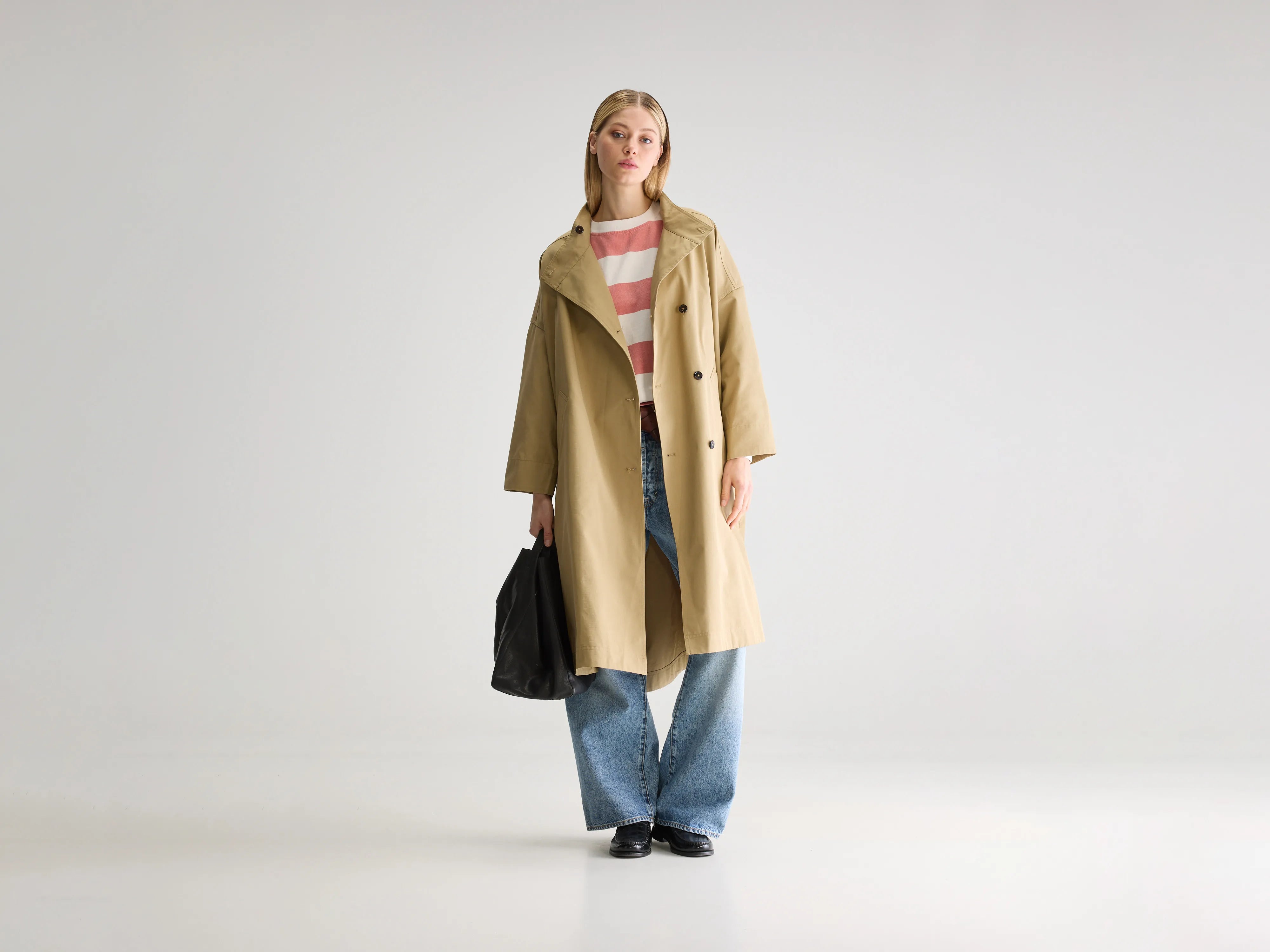 Trench Jutta (251 / W / EARTH)