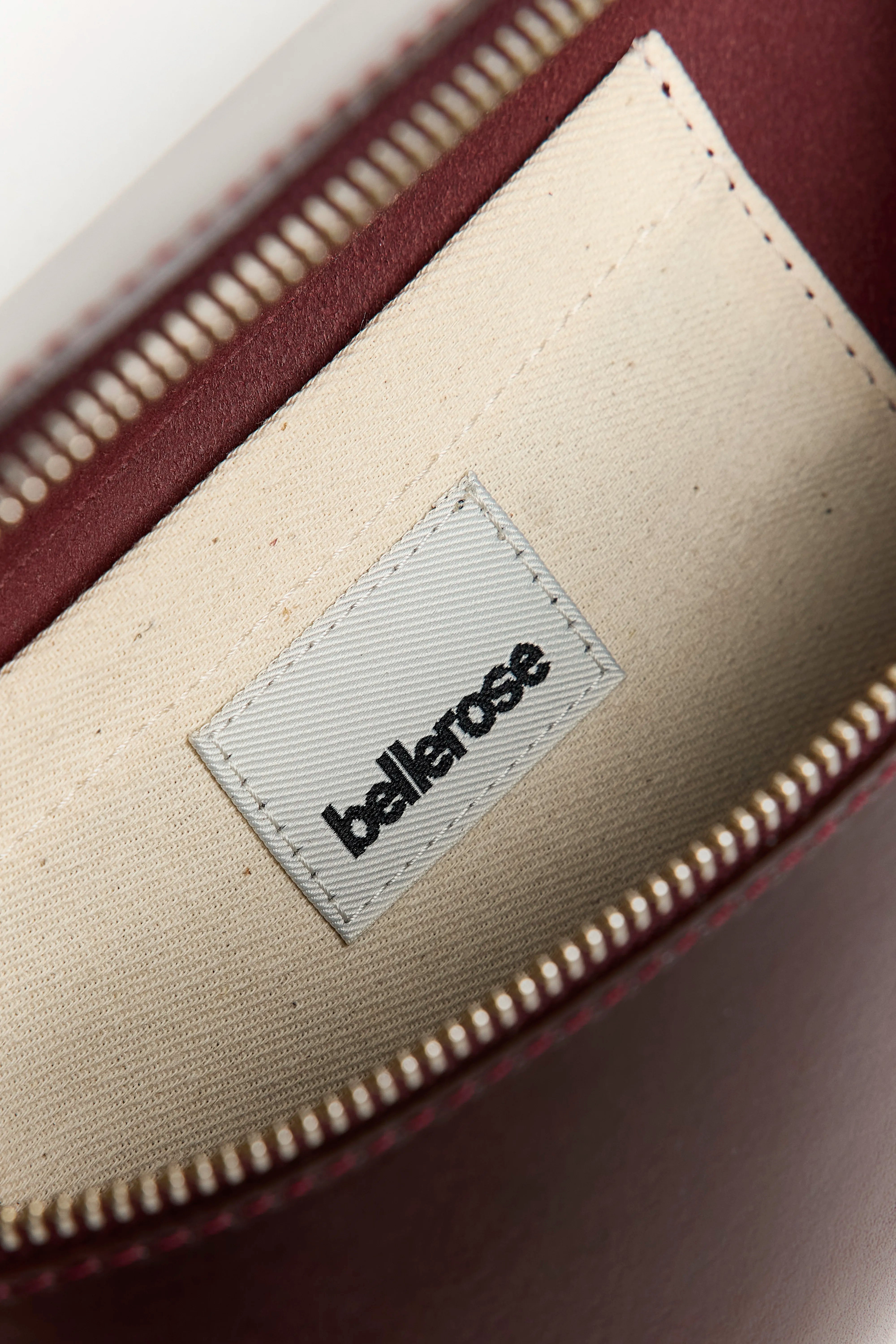 Rosie burgundy sling bag (252 / W / BORDEAUX)