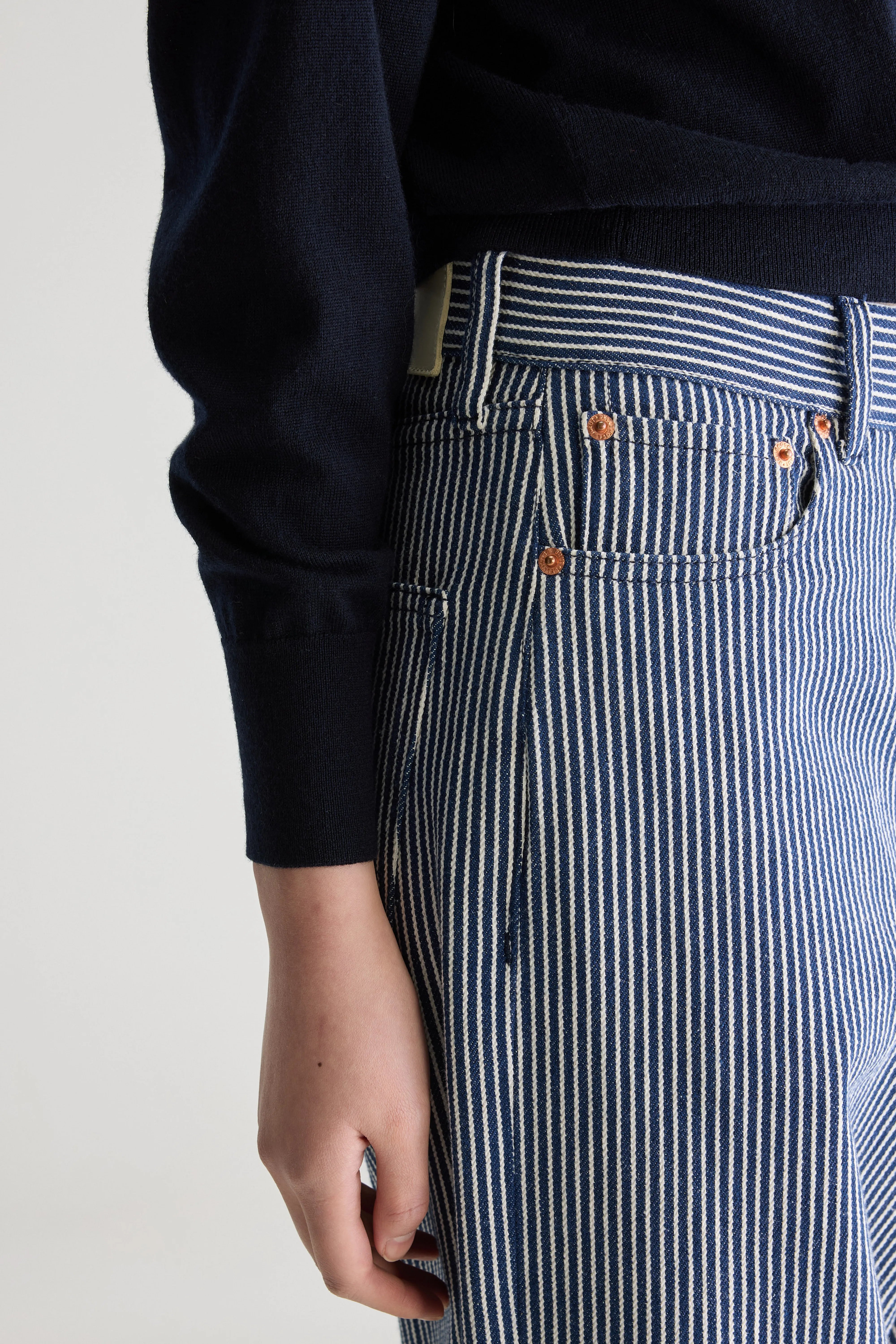 Delen classic crewneck navy sweater (241 / W / NAVY)