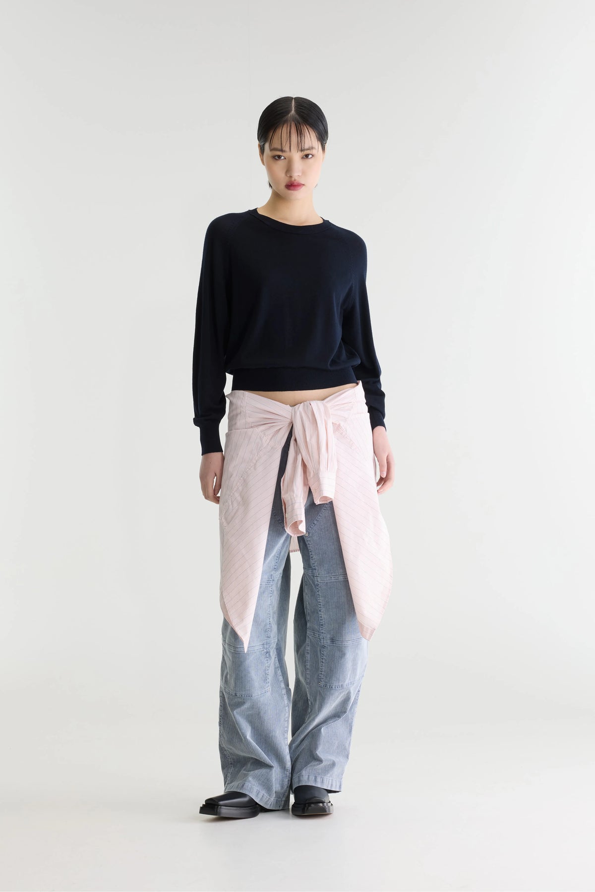 Delen classic crewneck sweater (241 / W / NAVY)