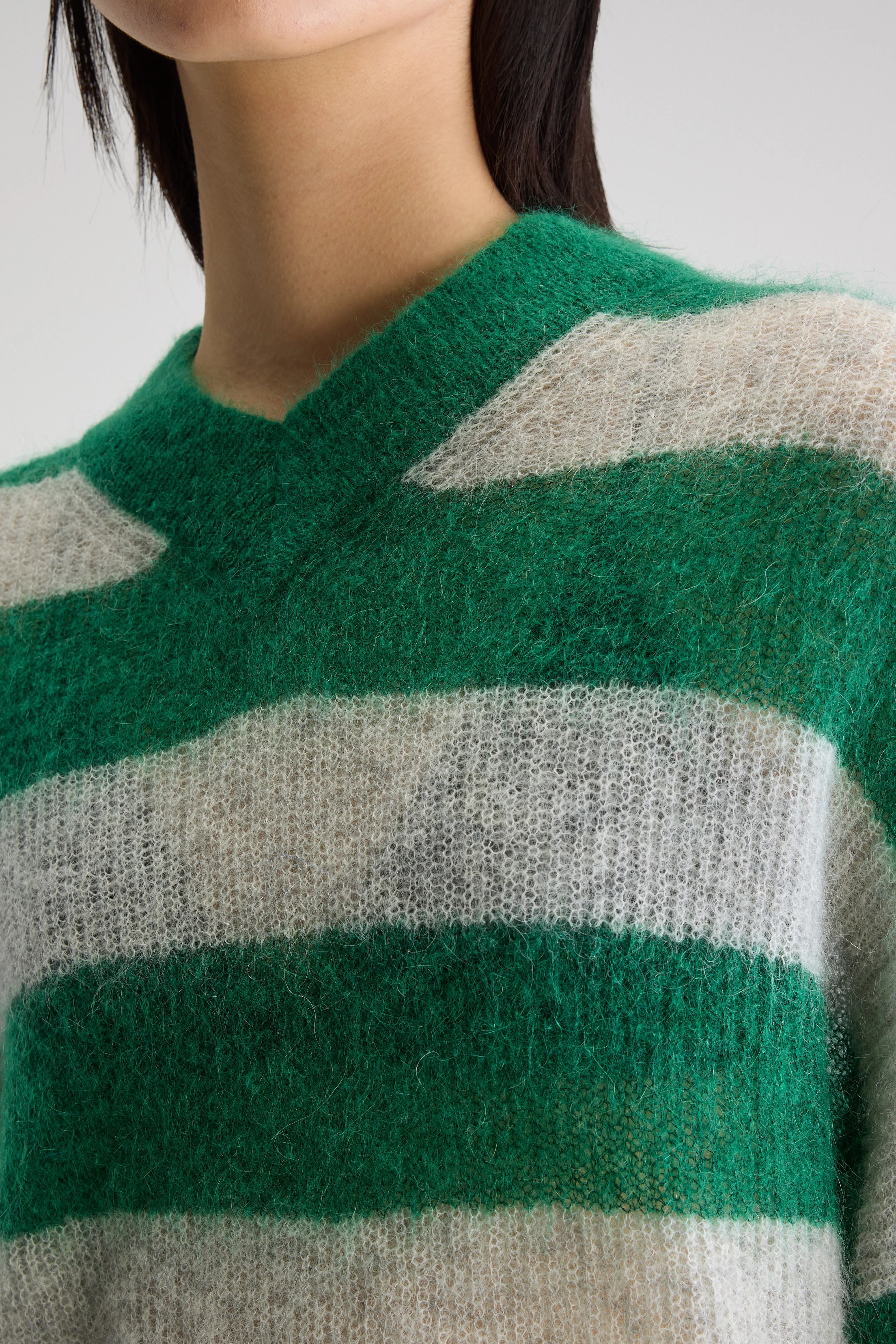 Pull col V Arcy (251 / W / STRIPE A)