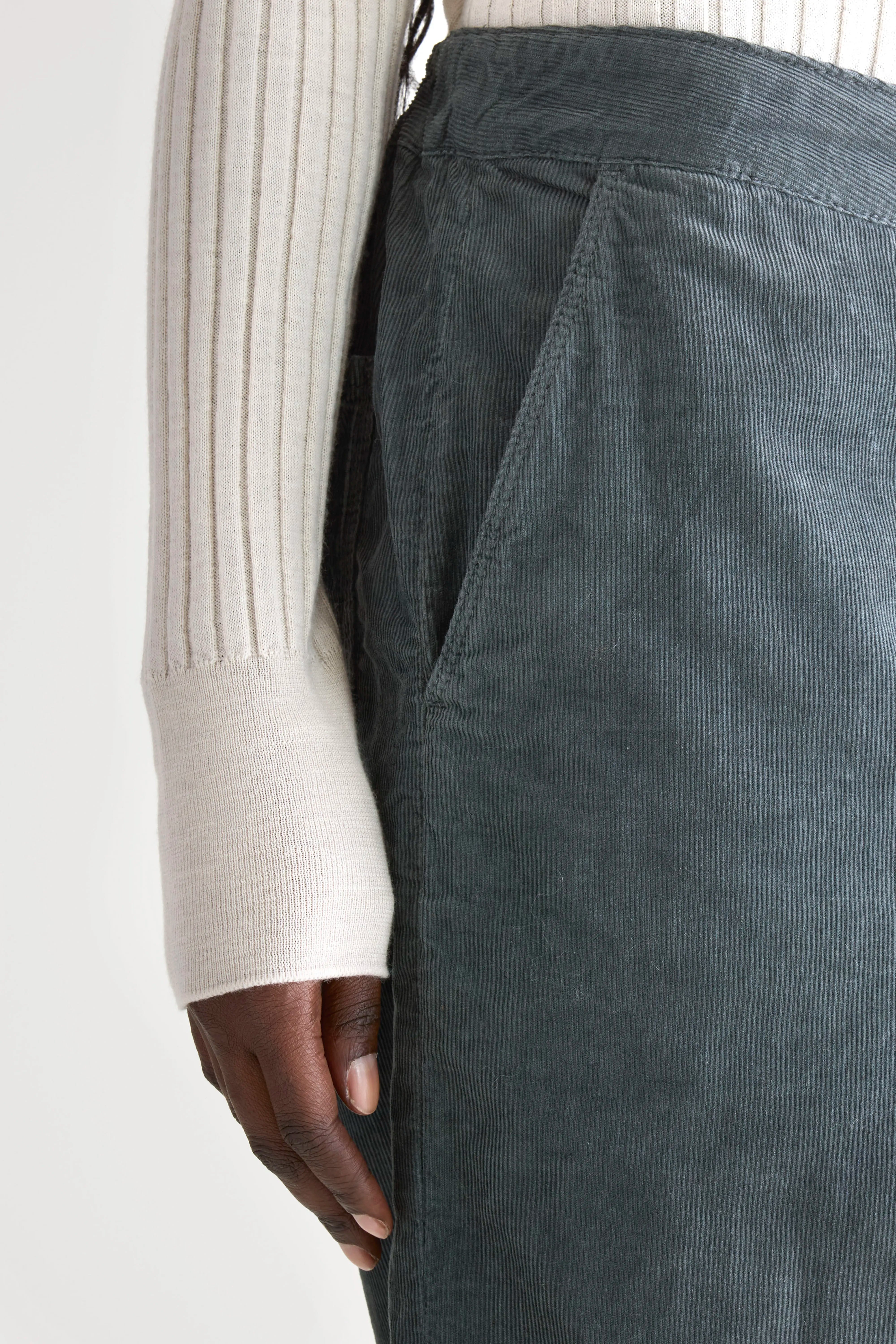 Pasop relaxed trousers (252 / W / IRON)