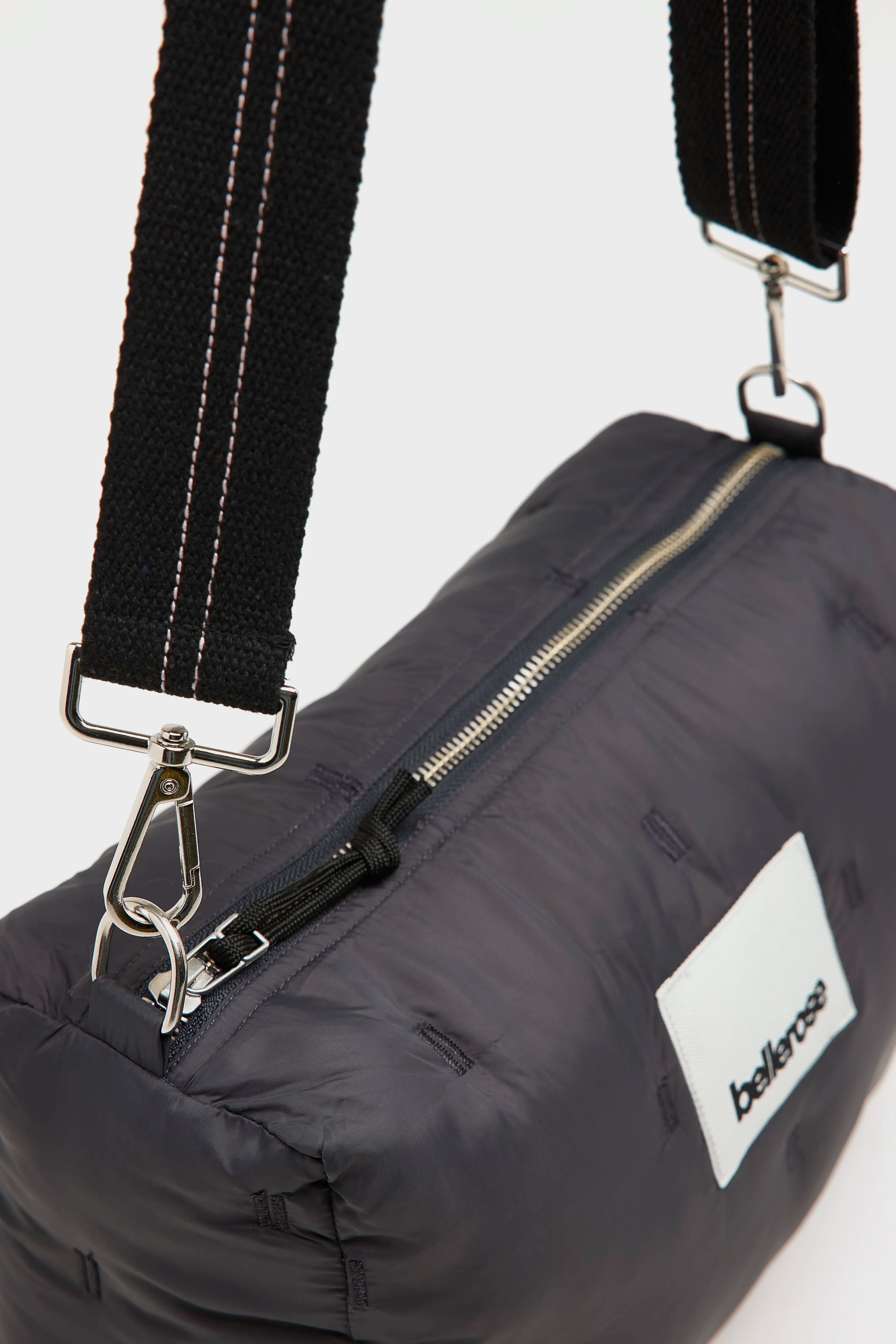 Hobel crossbody bag (252 / W / BLACK SAND)