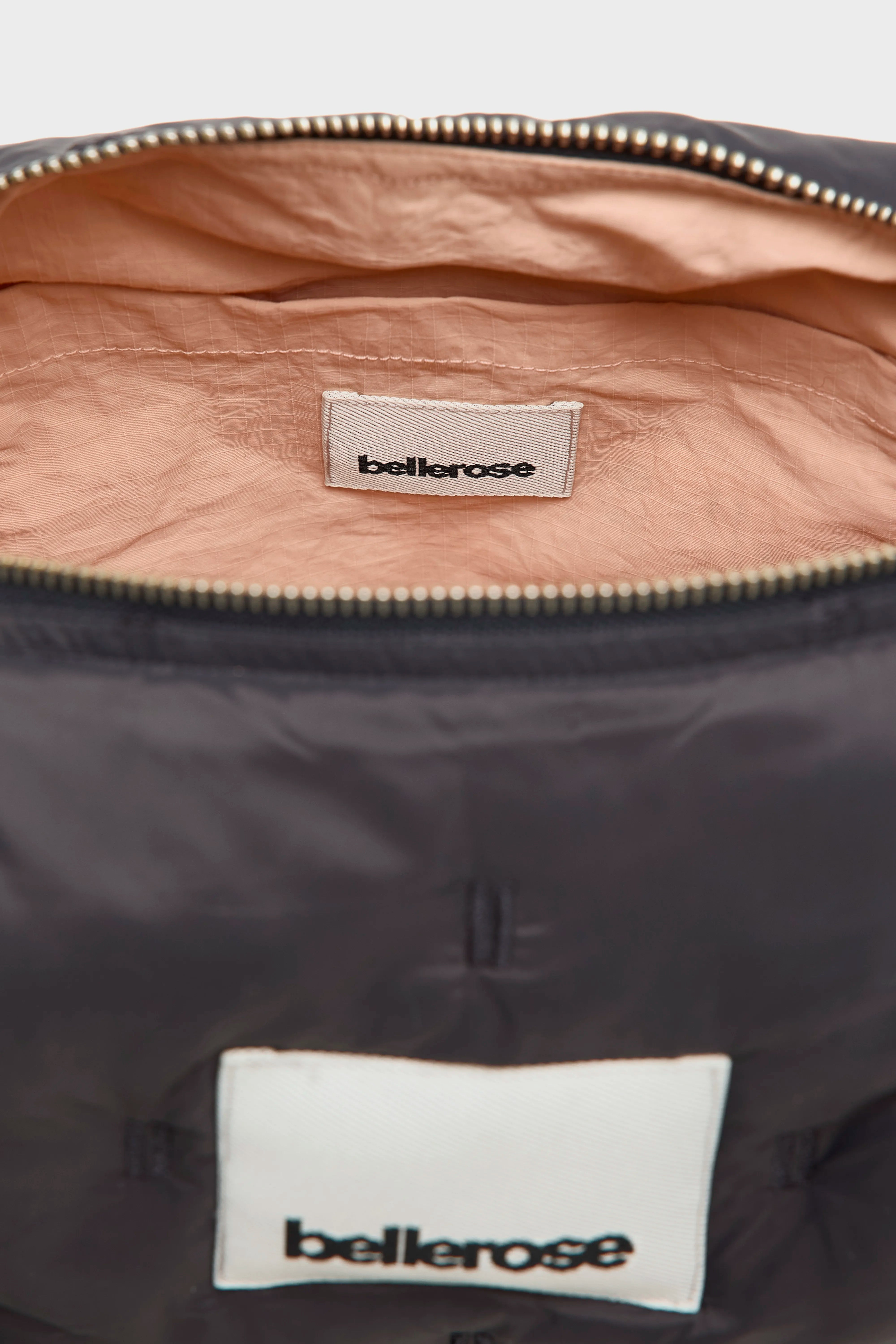 Hobel crossbody bag (252 / W / BLACK SAND)