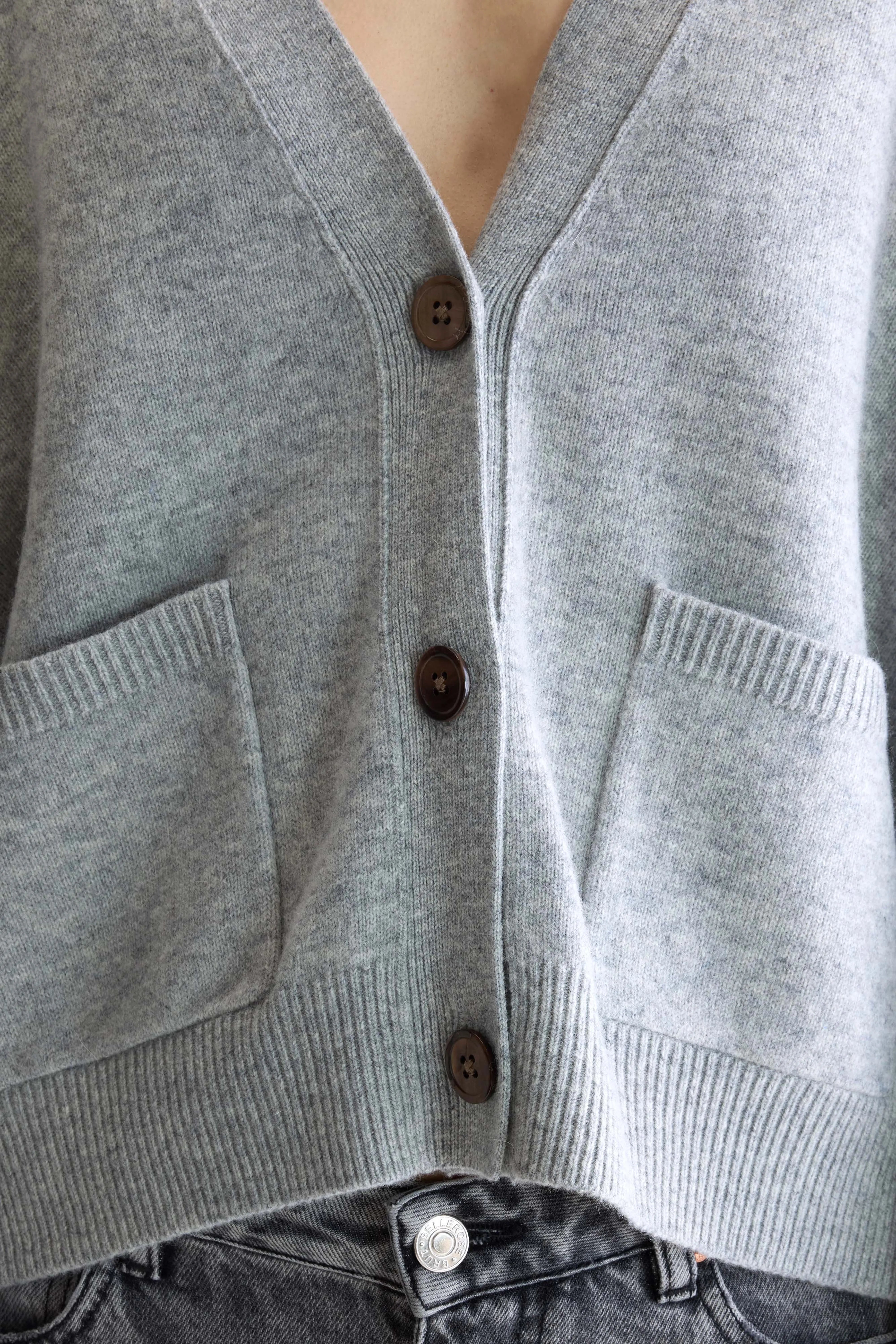 Gakkin boxy cardigan (252 / W / LIGHT GREY)
