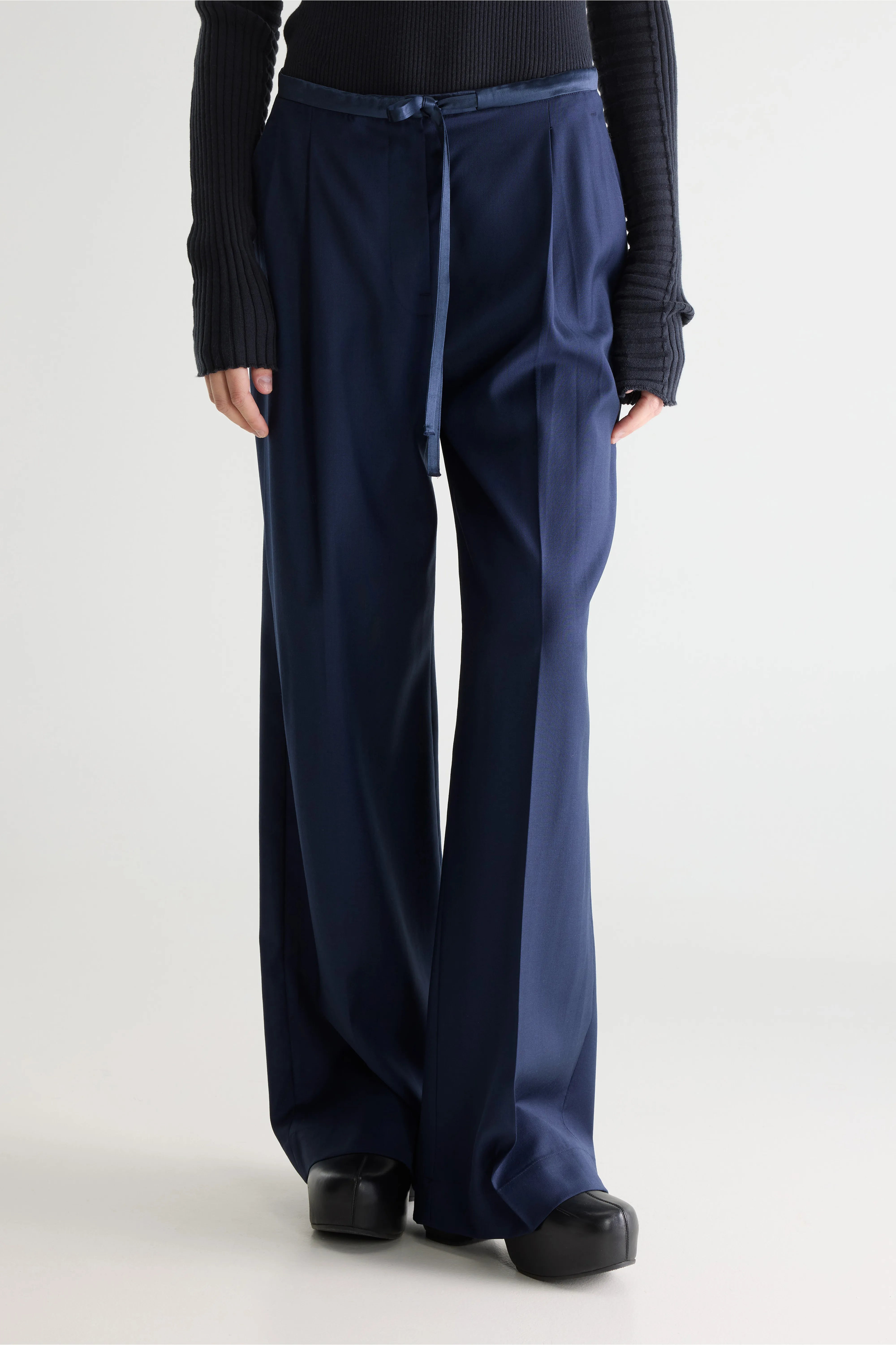 Vestal regular trousers (261 / W / NAVAL)