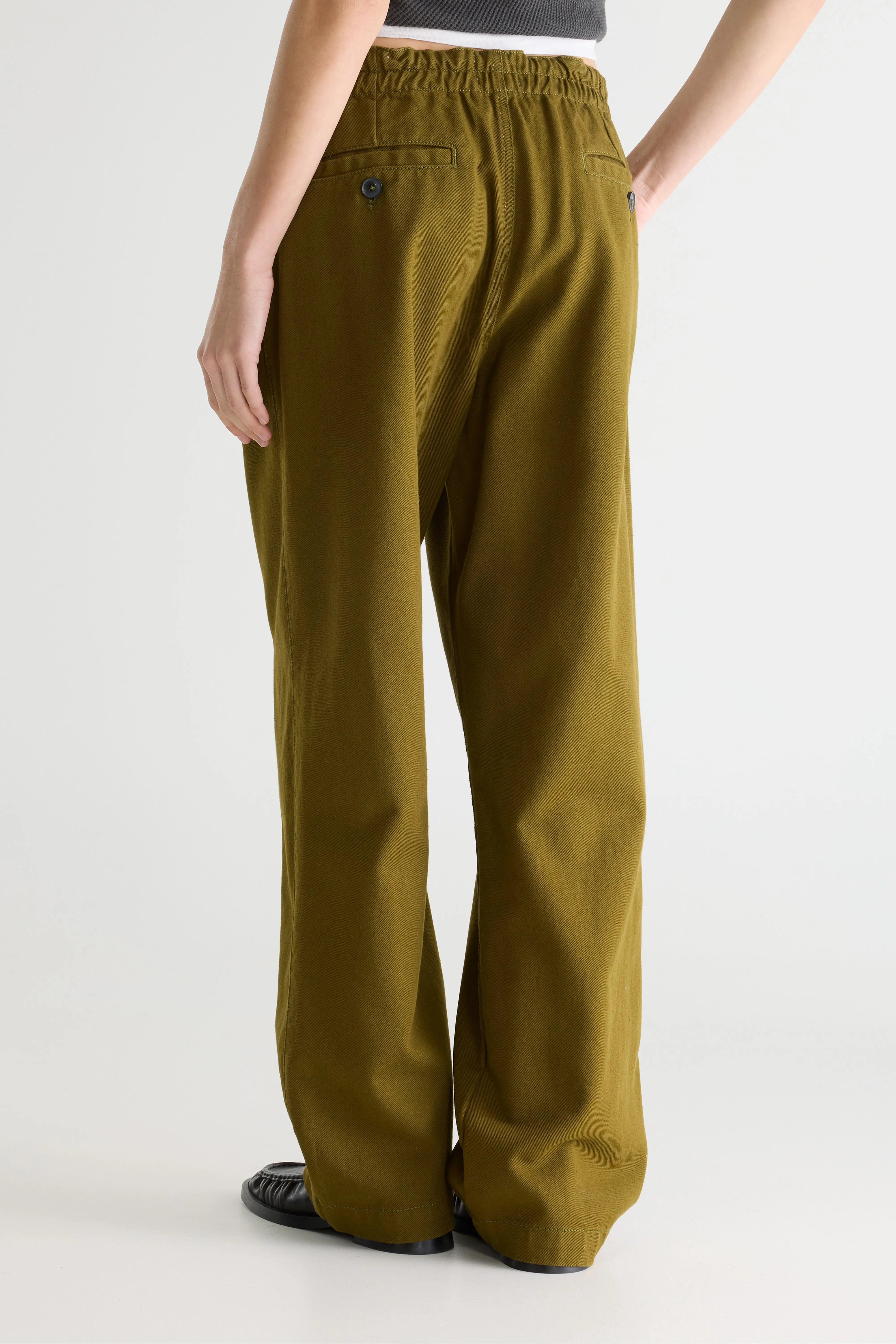 Pillow regular trousers (261 / W / VETIVER)