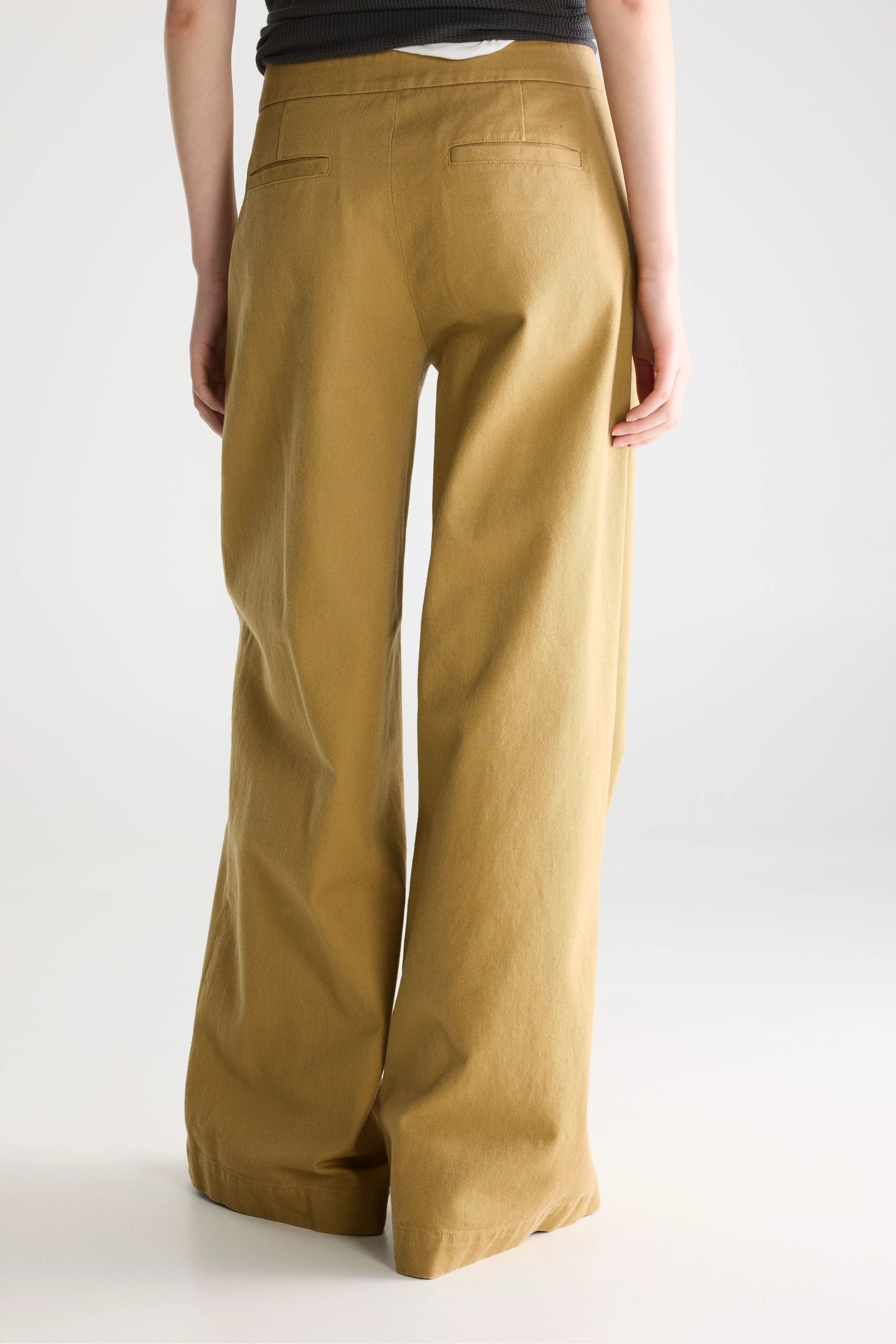 Jesper wide trousers (261 / W / SAHARA)