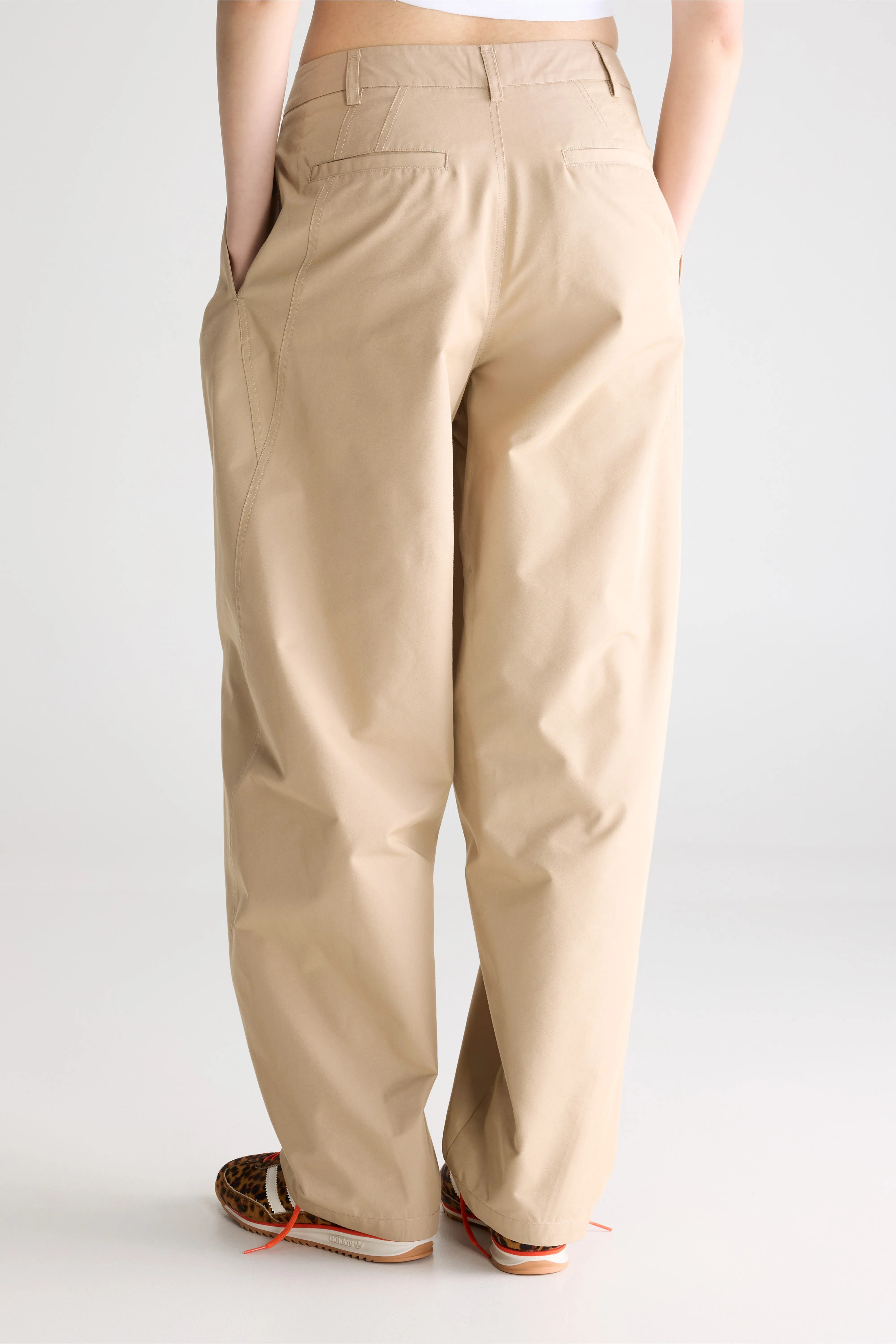 Jimi tapered trousers (261 / W / CLAY)