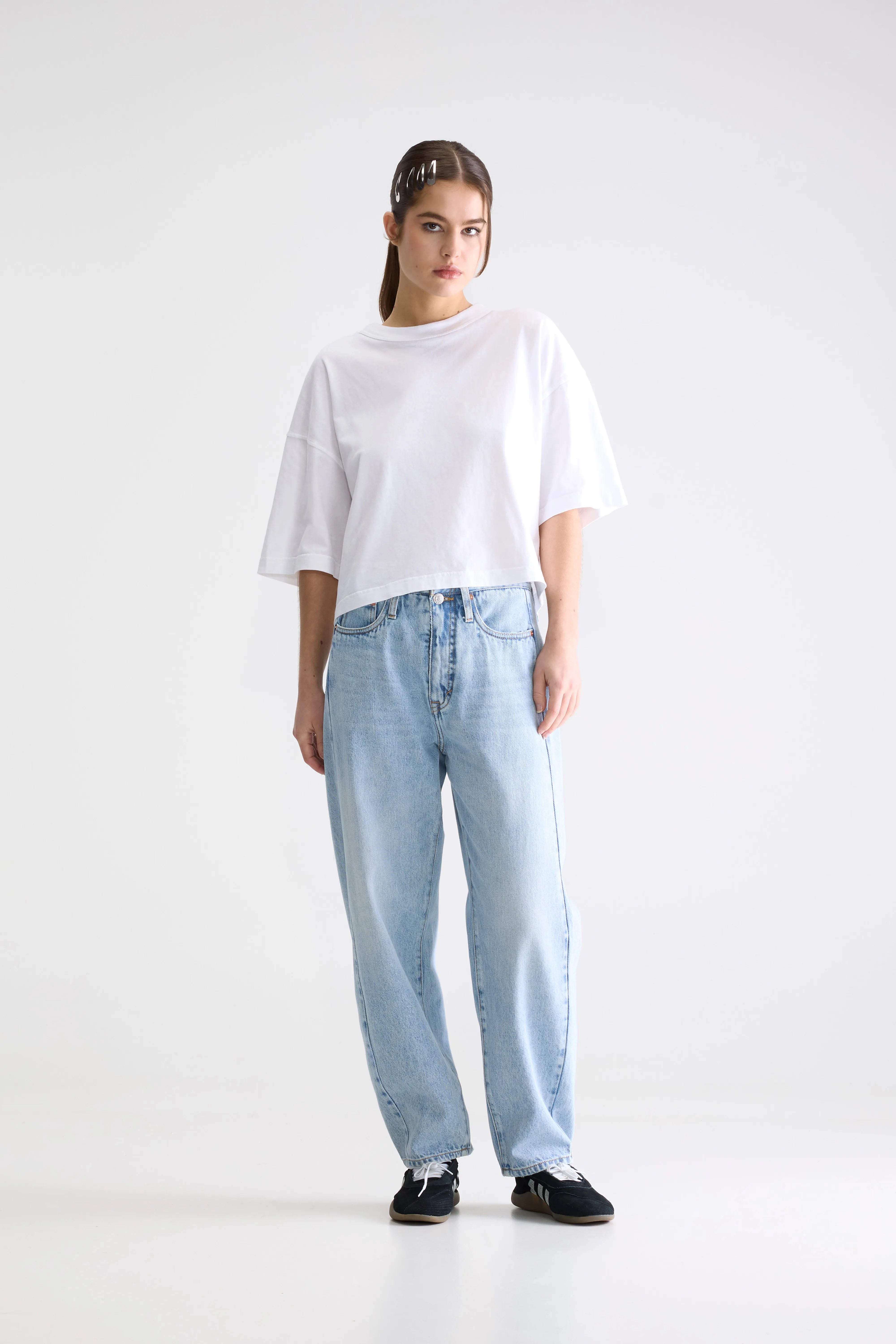 Denim N. 55 loose jeans (261 / W / LT BLUE BLEACH)