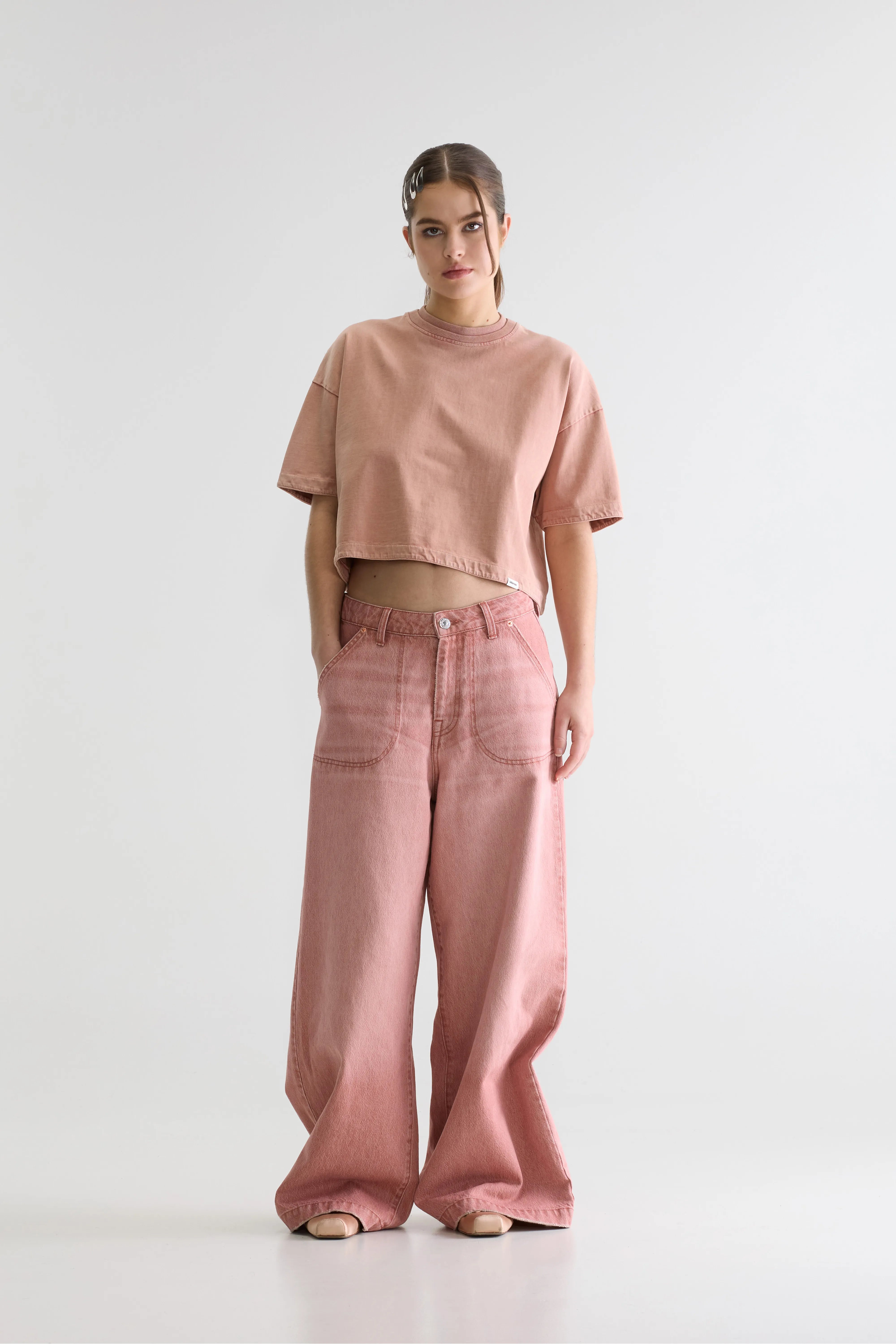 Fan cropped t-shirt (261 / W / ETRUSCAN RED)