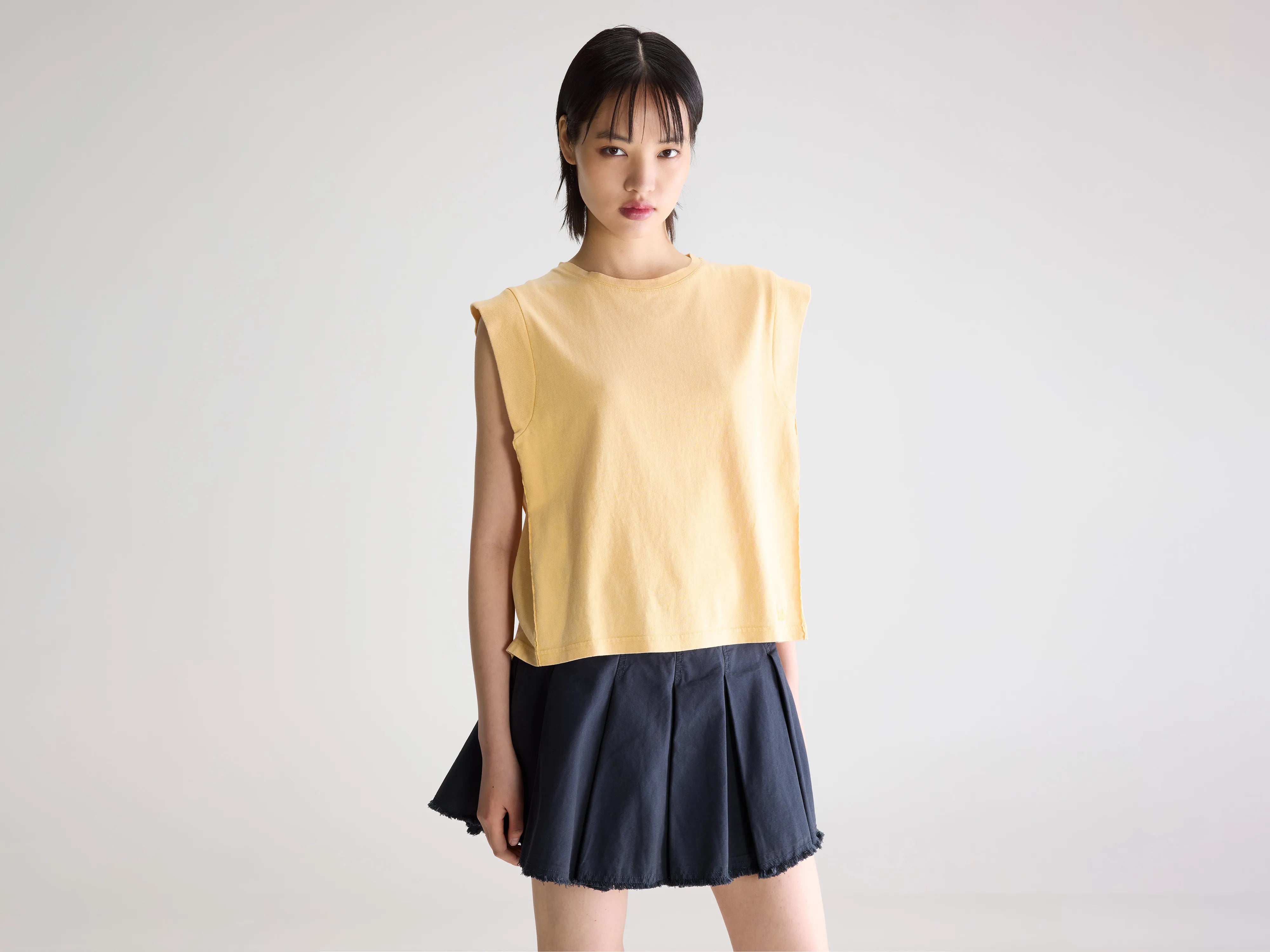 Vruno sleeveless t-shirt (261 / W / SUNLIGHT)