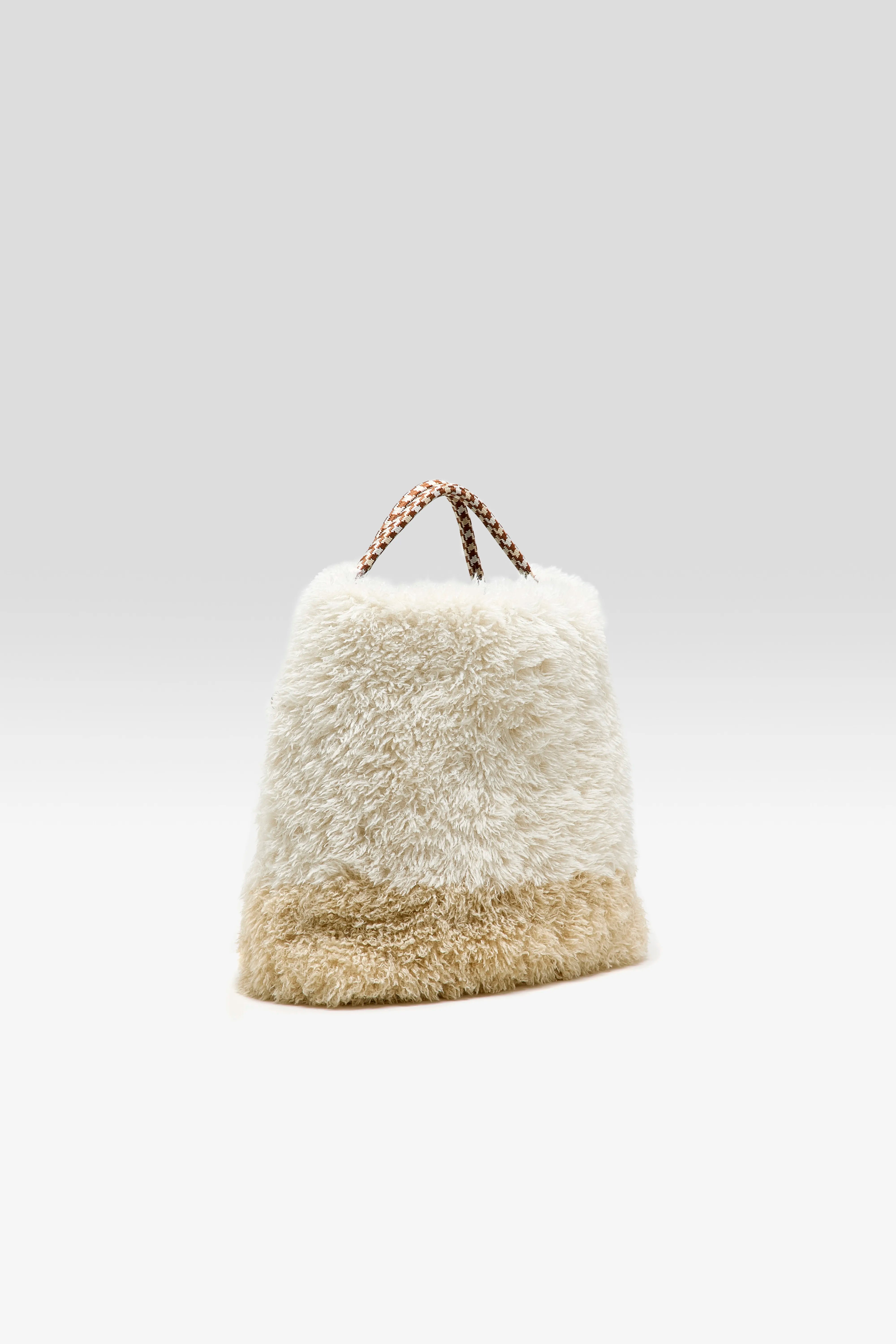 Helado tas (261 / W / LOTUS)