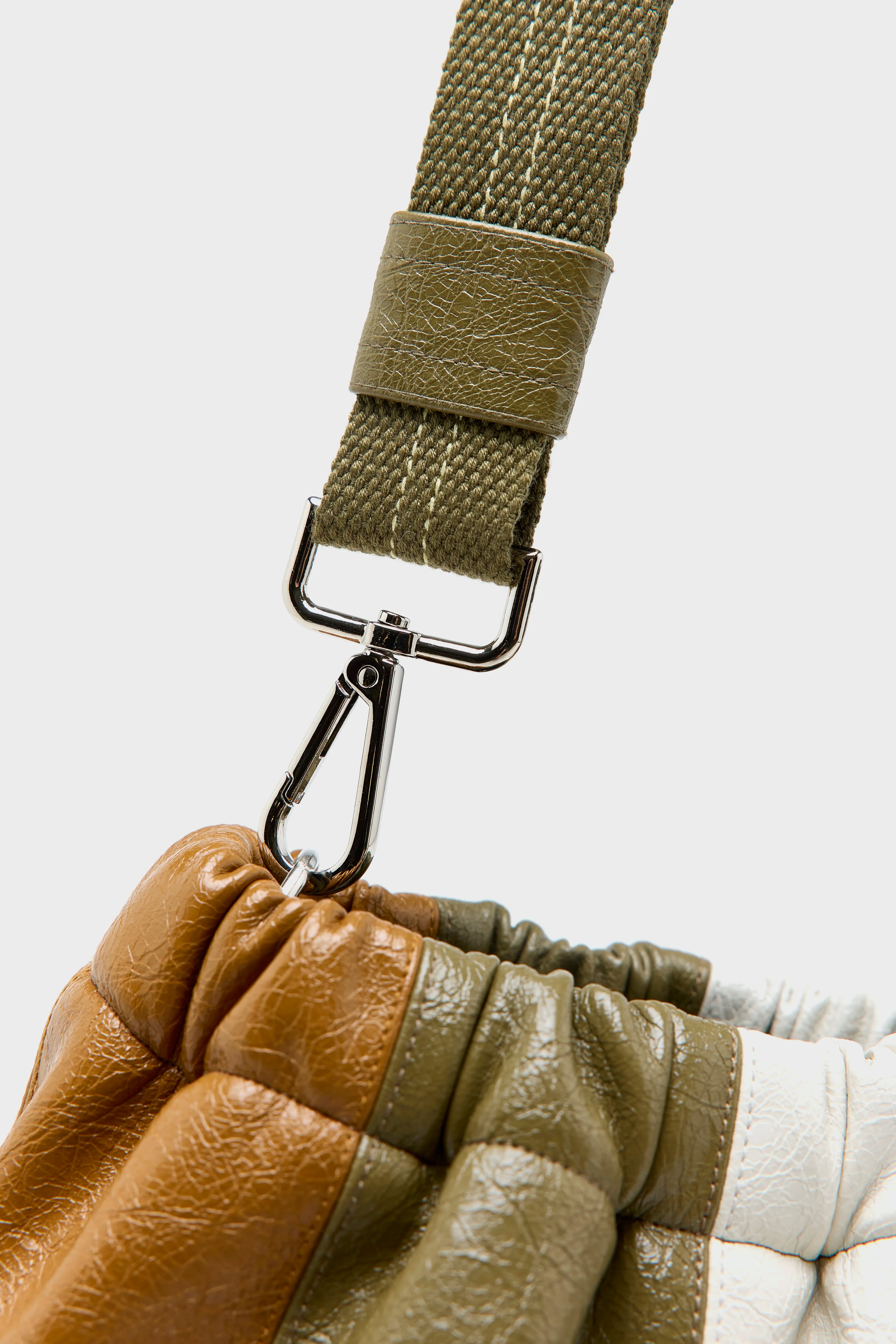 Sac à bandoulière Hobby (261 / W / STRIPE A)