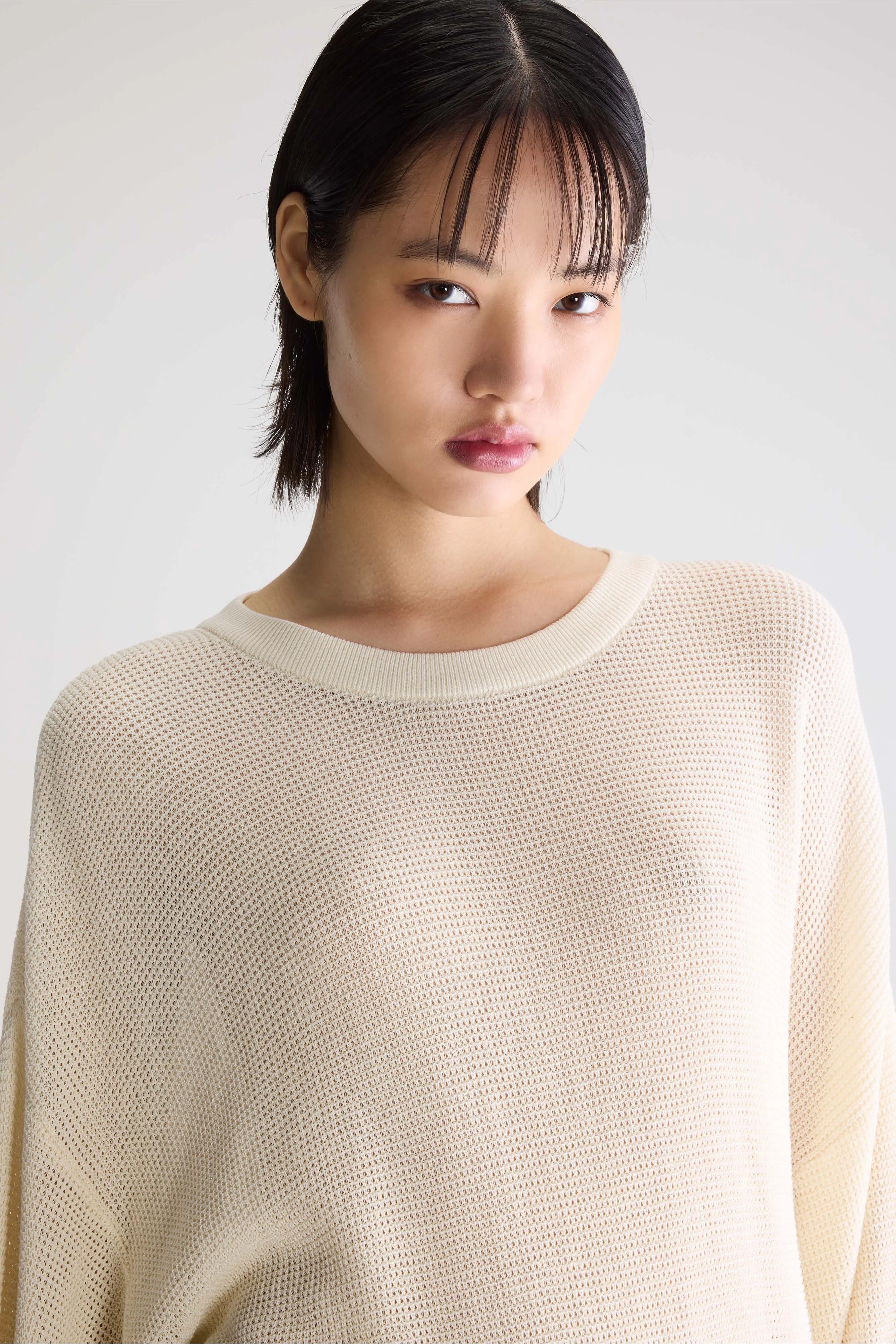 Alie sheer knit sweater (261 / W / WHISPER)