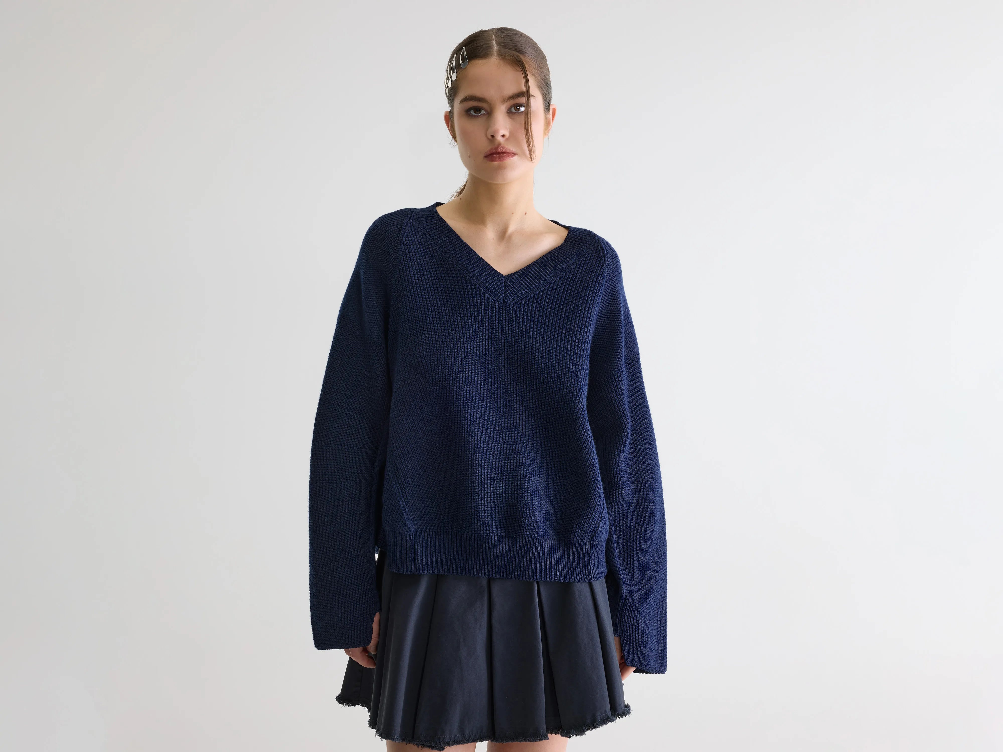 Aoth cropped trui met v-hals (261 / W / NAVY)