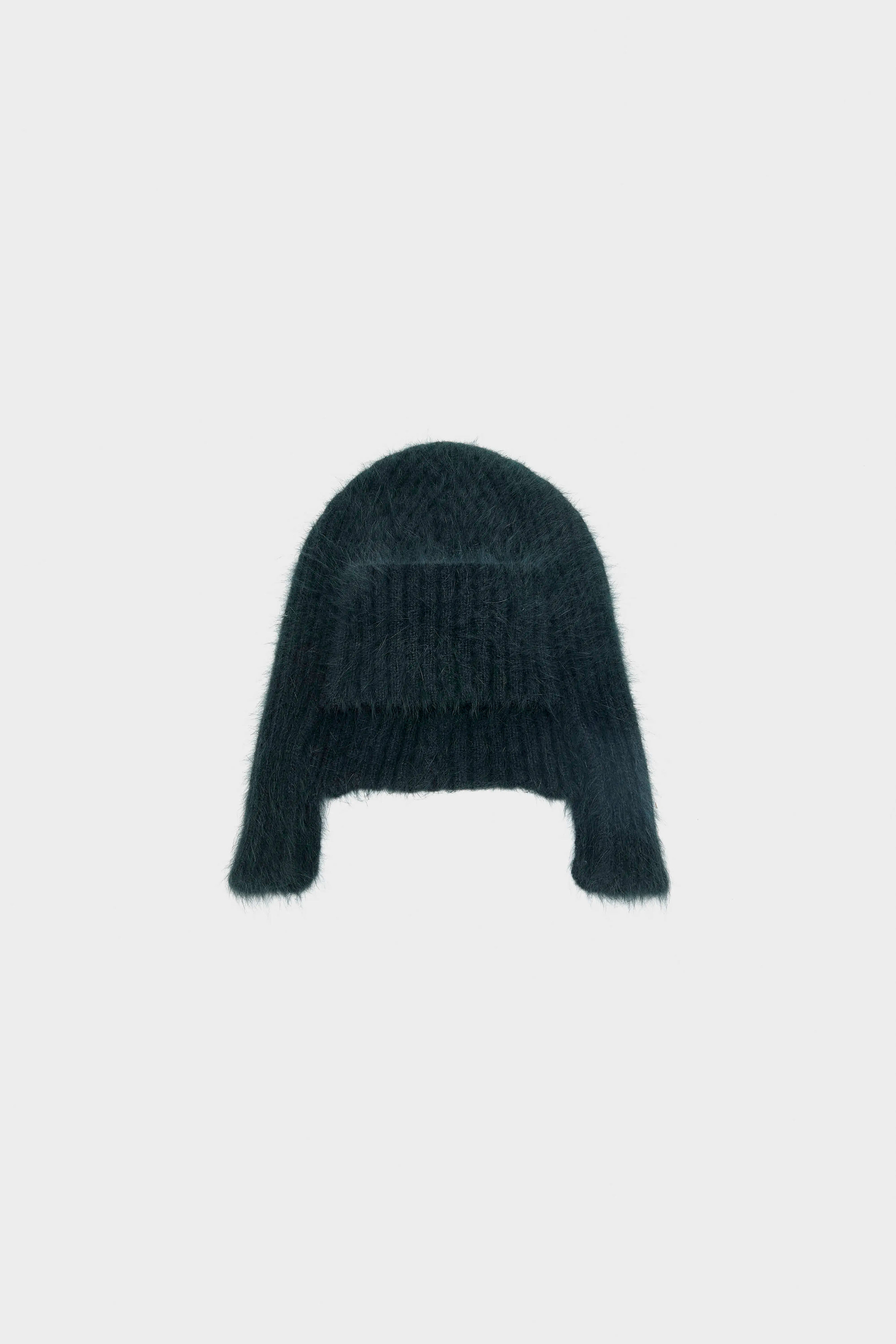 Datcha helmet-style beanie (262 / W / JET SET)