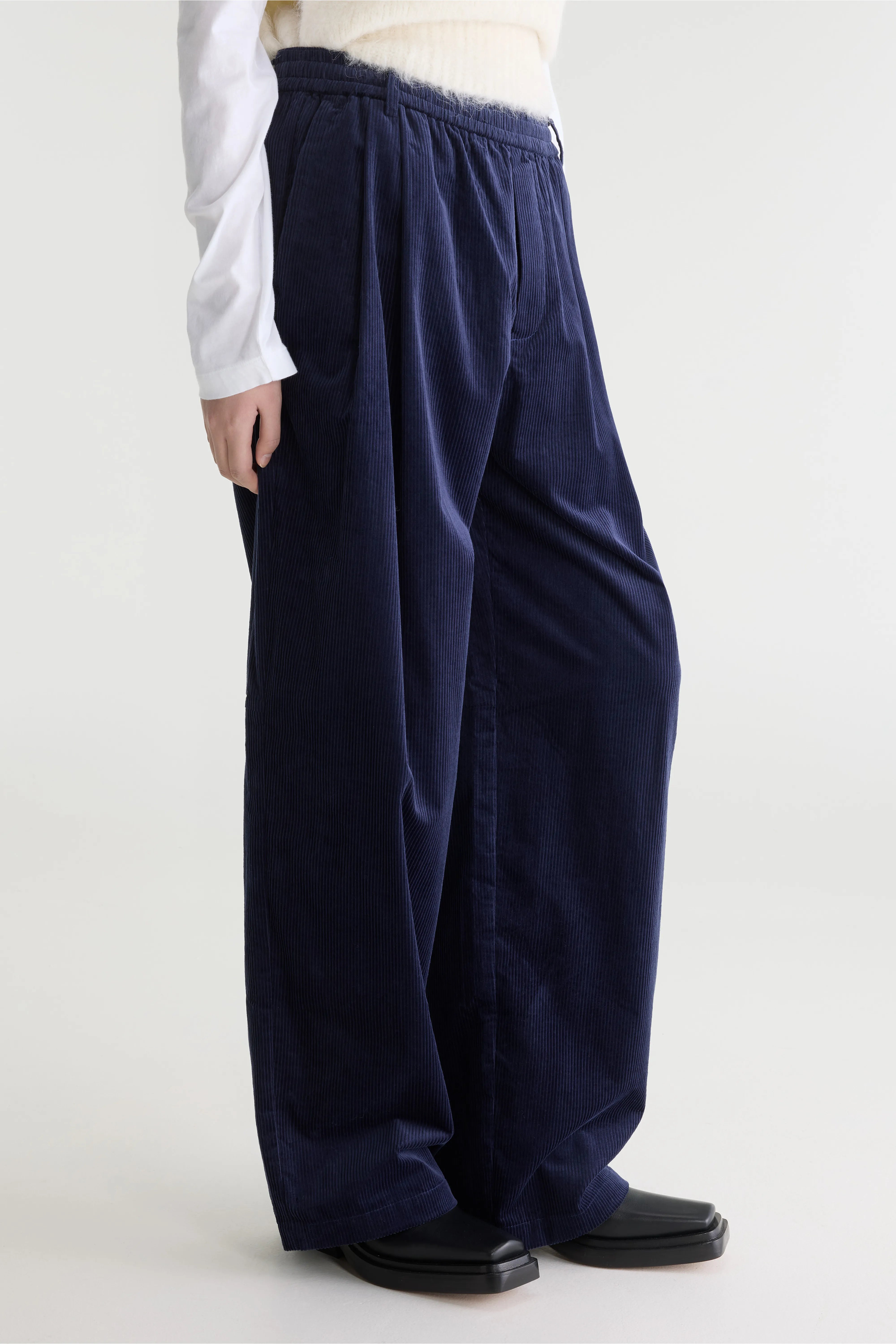 Jilo tapered corduroy broek (262 / W / CAPTAIN)