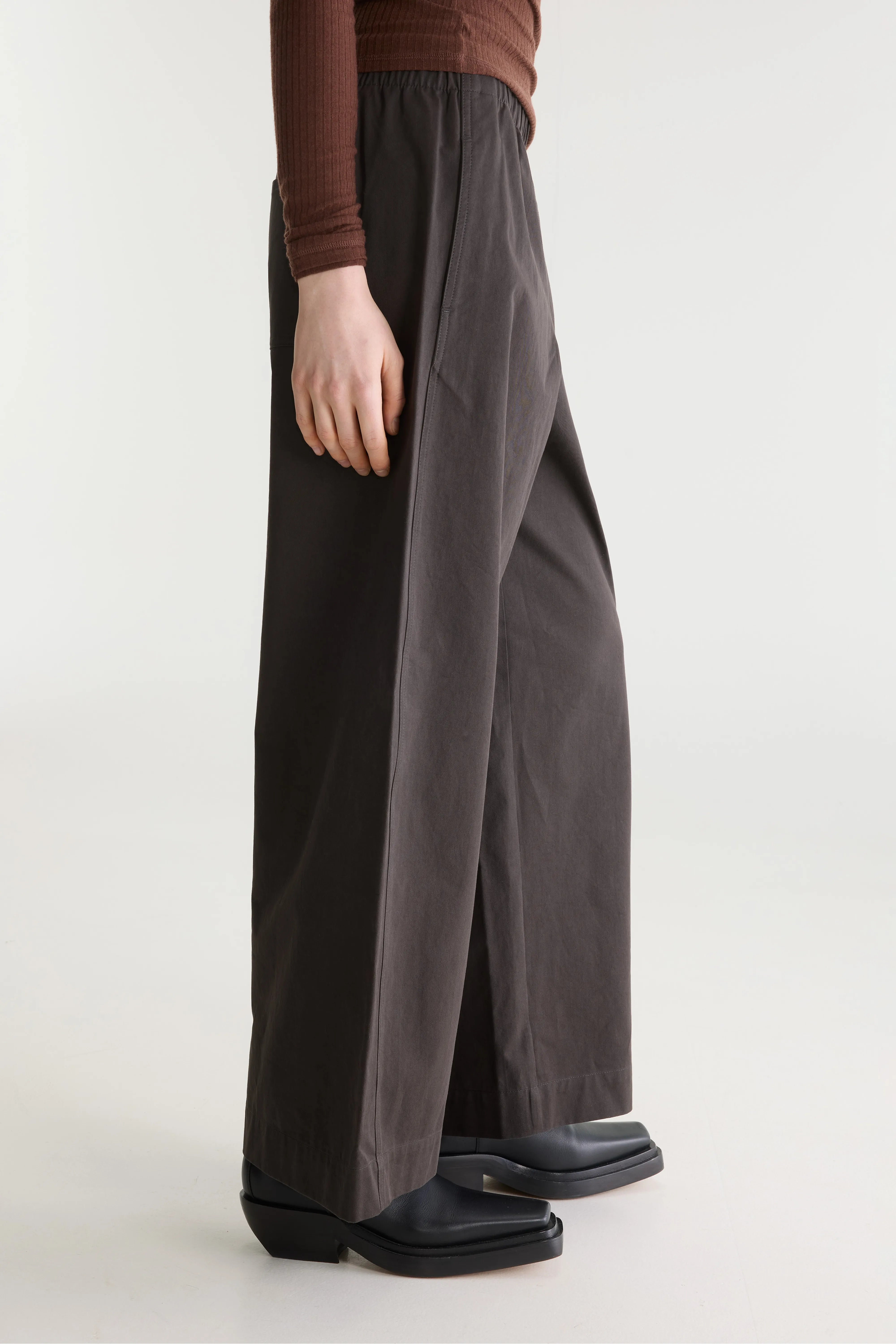Joline straight trousers (262 / W / DARK ROAST)