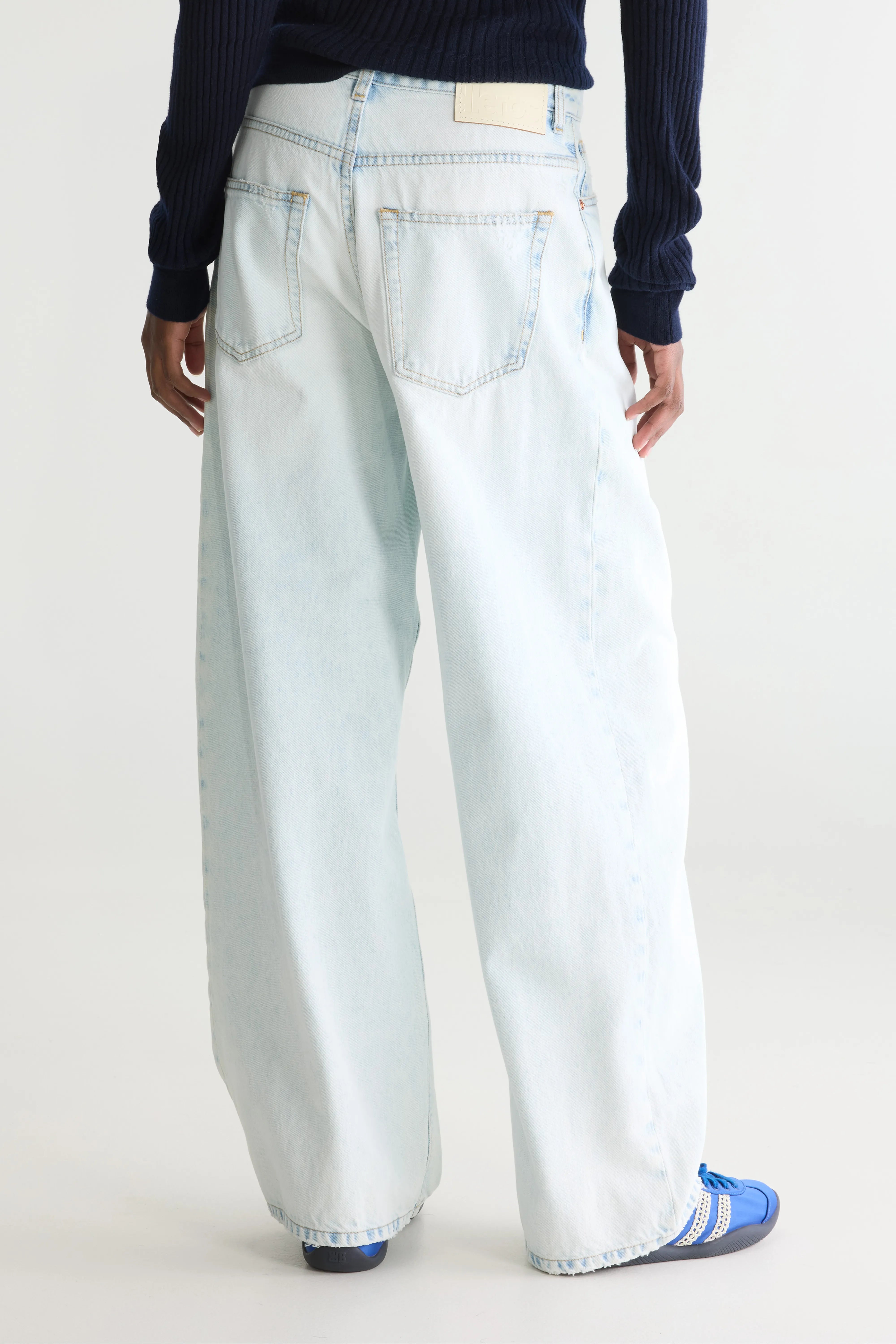 Jean ballon - Denim N. 83 (262 / W / ICE BLEACH)