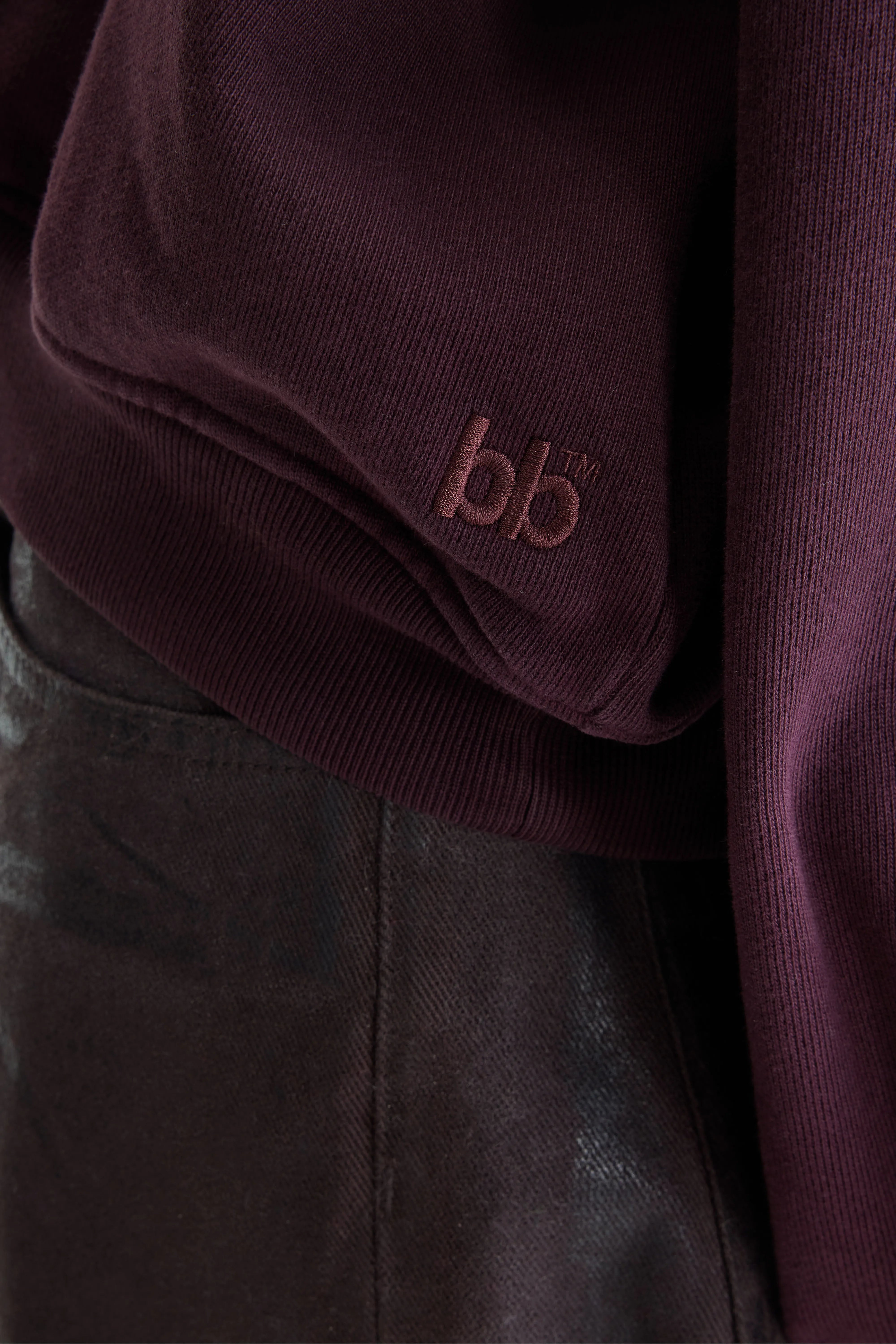 Fancy cropped sweatshirt met ronde hals (262 / W / BURGUNDY)