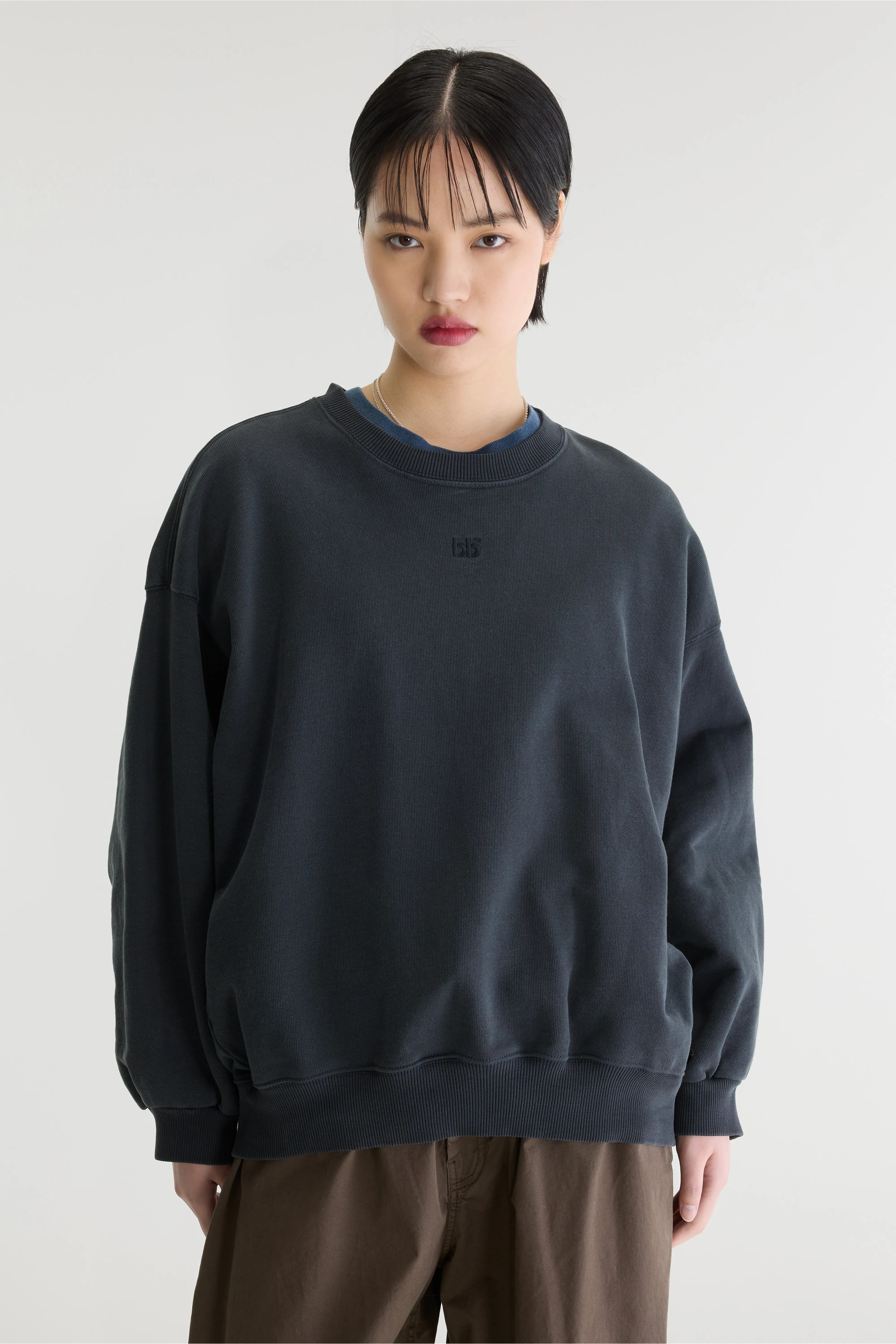 Frig sweatshirt met ronde hals (262 / W / BLACK BEAUTY)