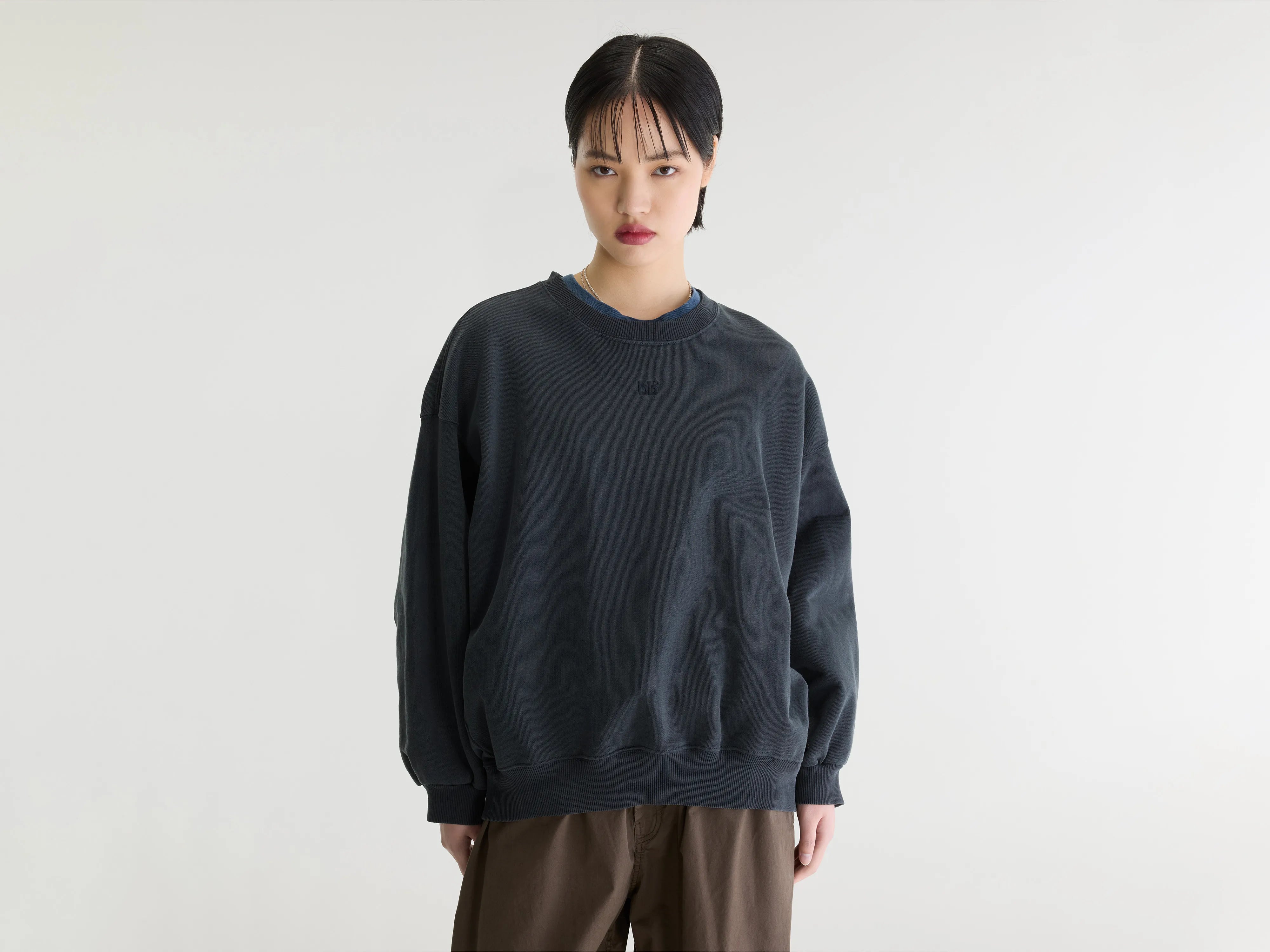 Frig sweatshirt met ronde hals (262 / W / BLACK BEAUTY)