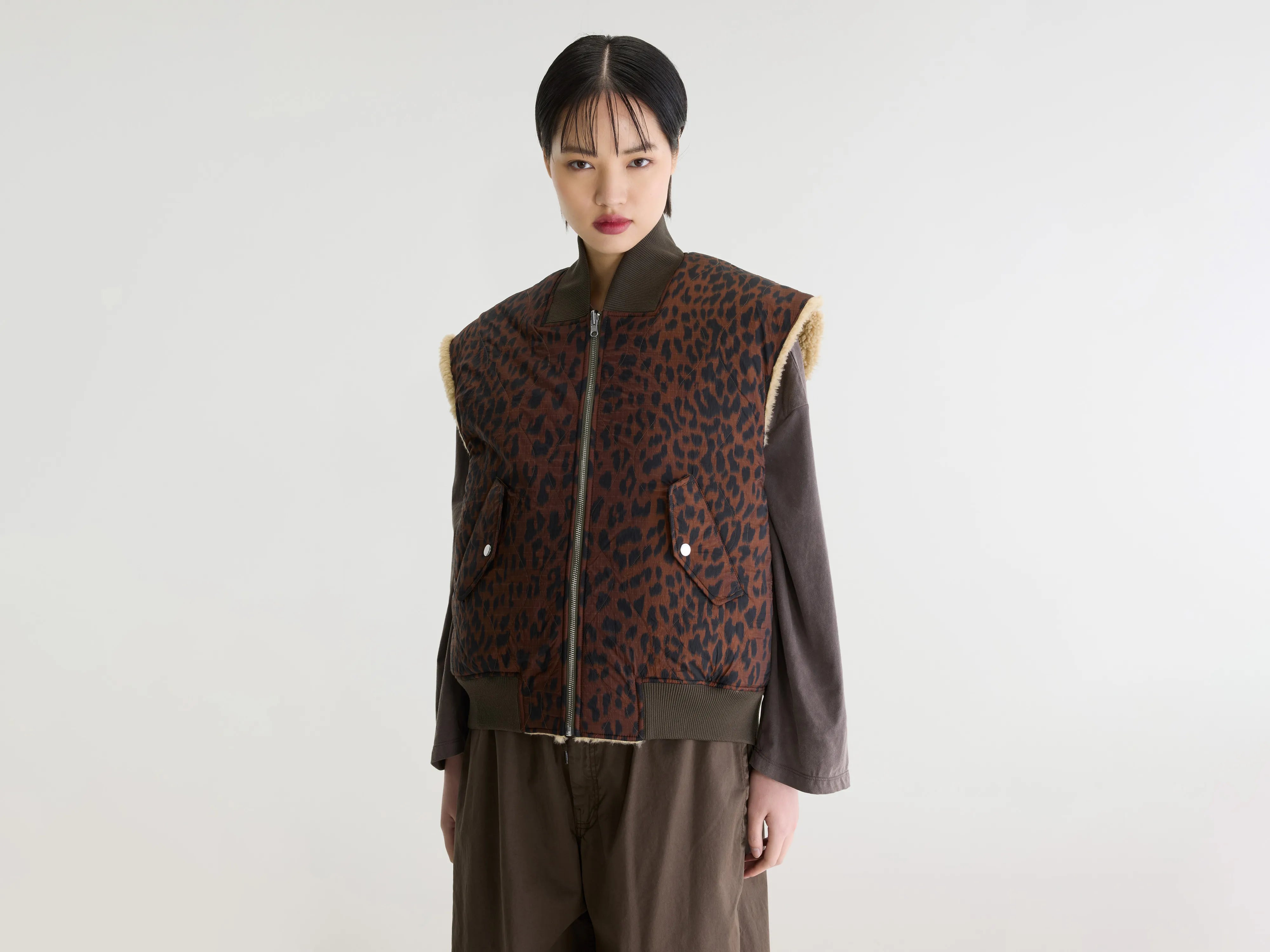 Veste sans manches à imprimé léopard Haalo (262 / W / DISPLAY A)