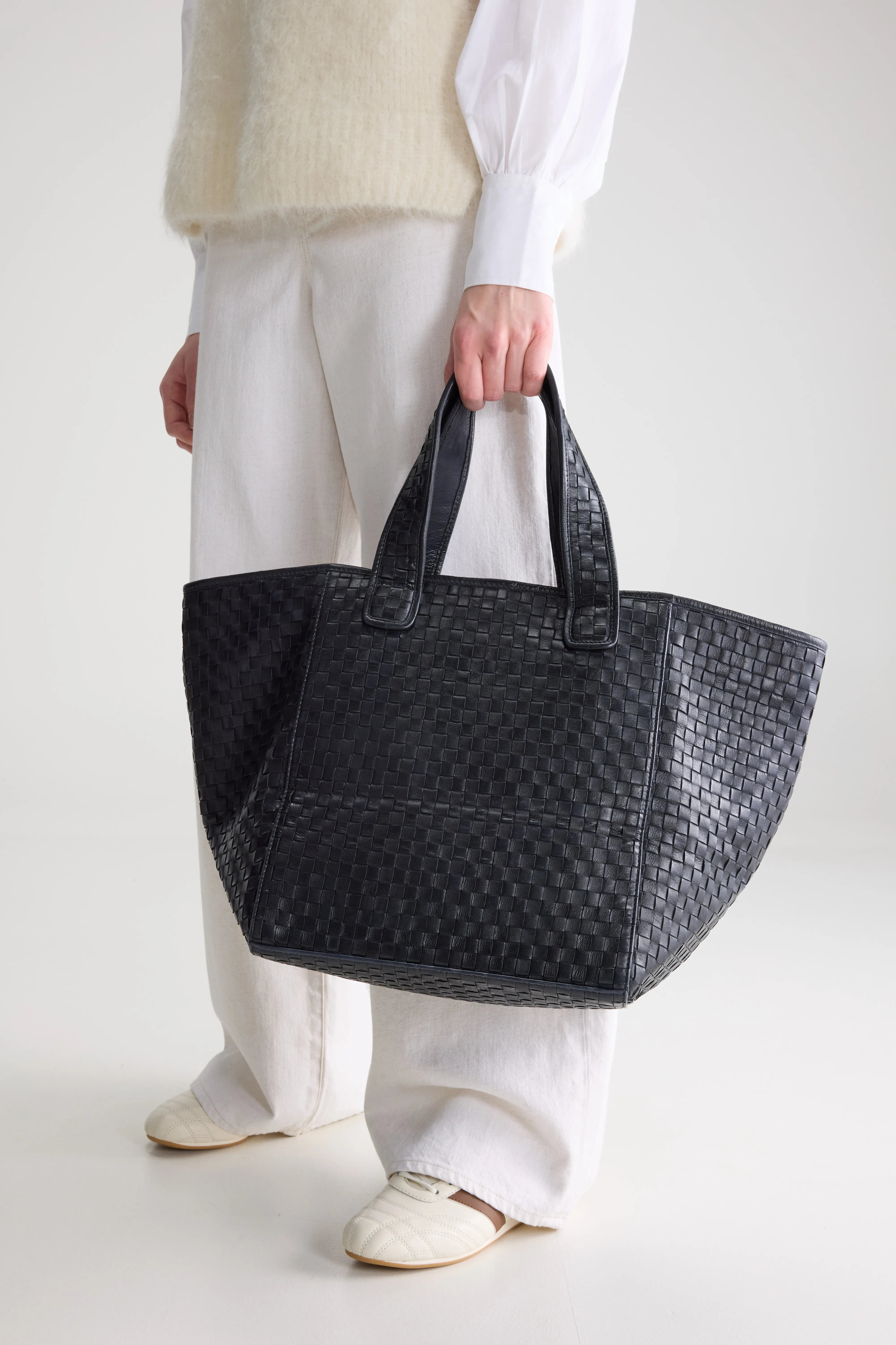 Kub large woven leather bag (262 / W / BLACK)