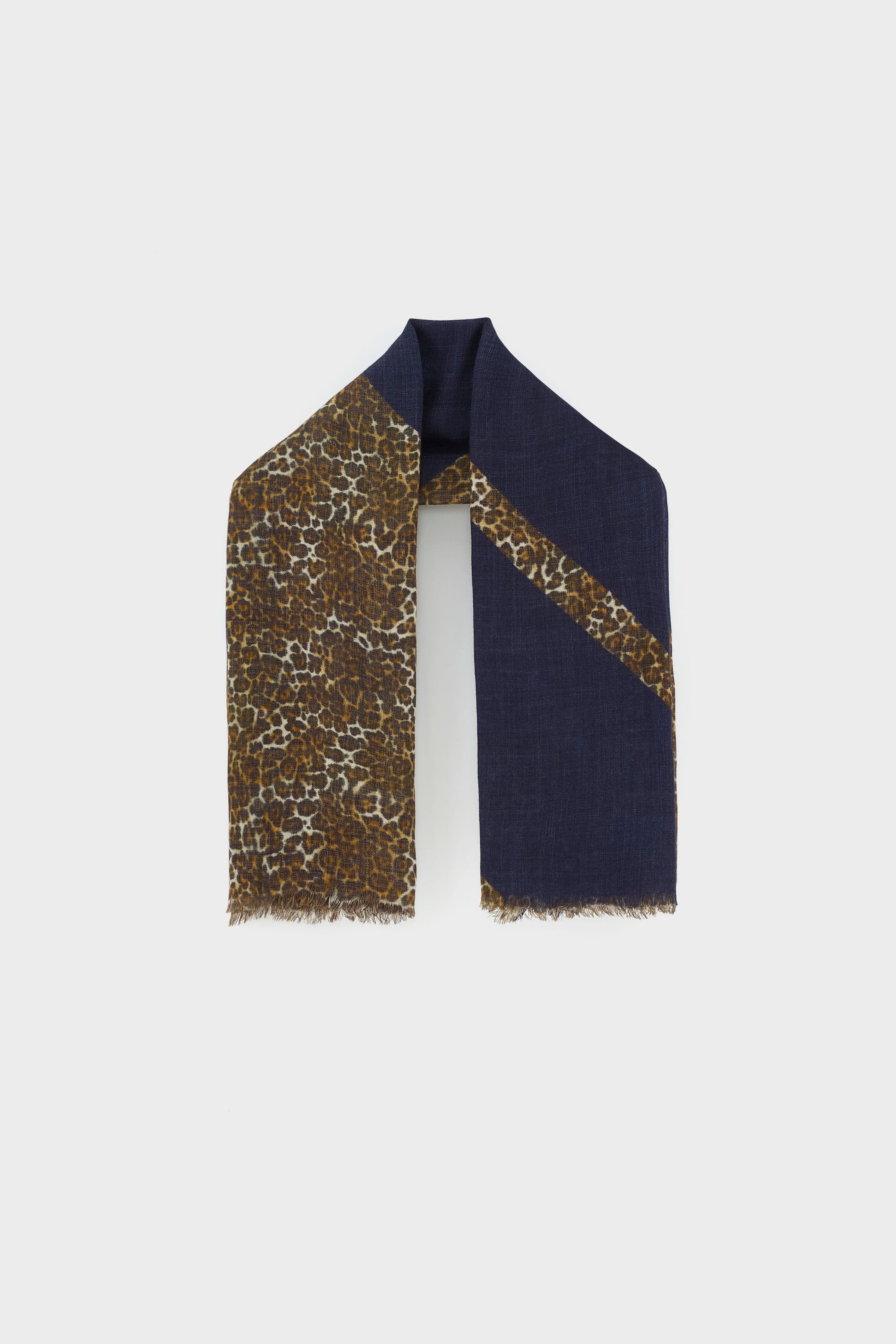 Sose square scarf (262 / W / DISPLAY B)