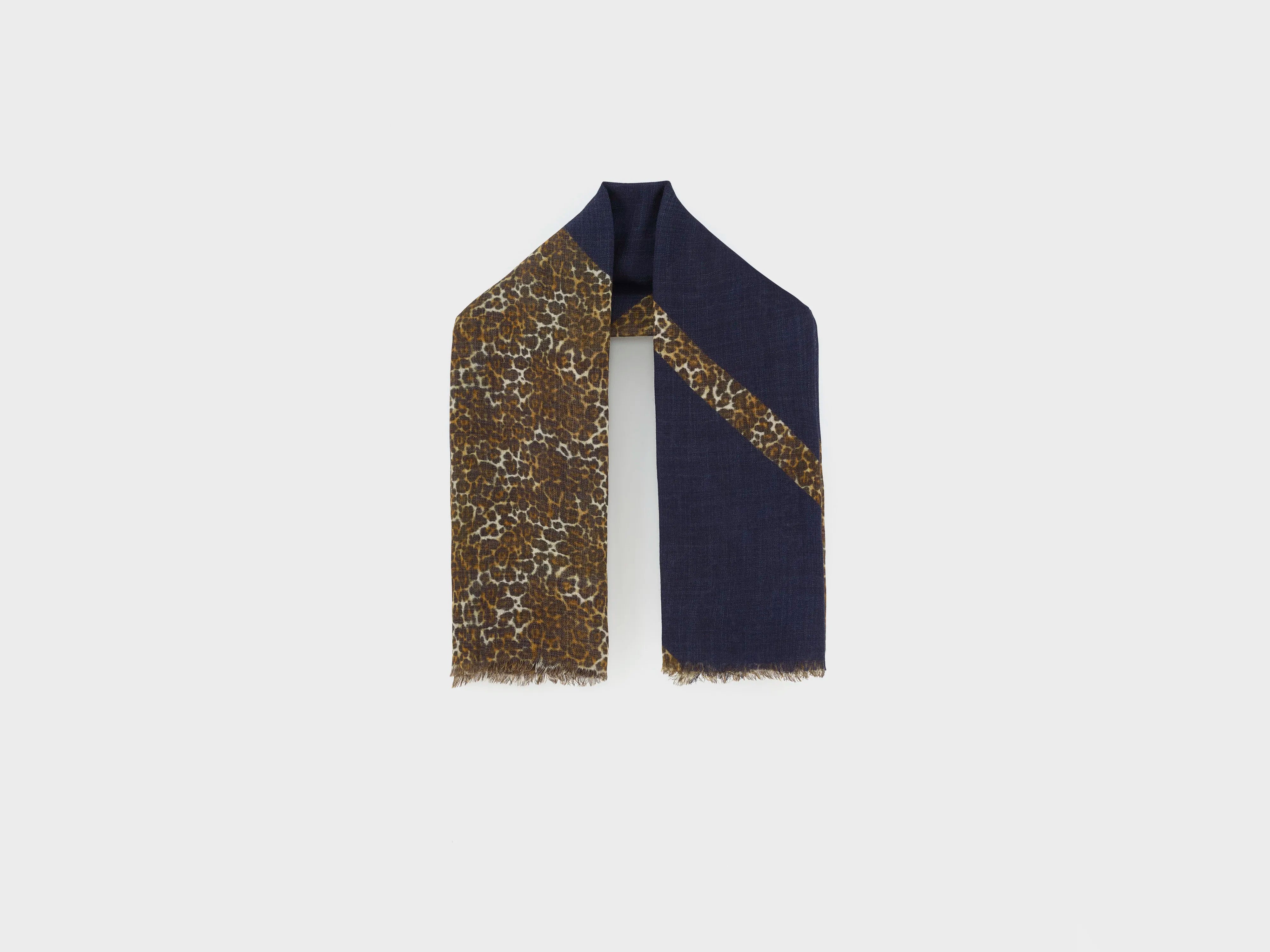 Sose square scarf (262 / W / DISPLAY B)