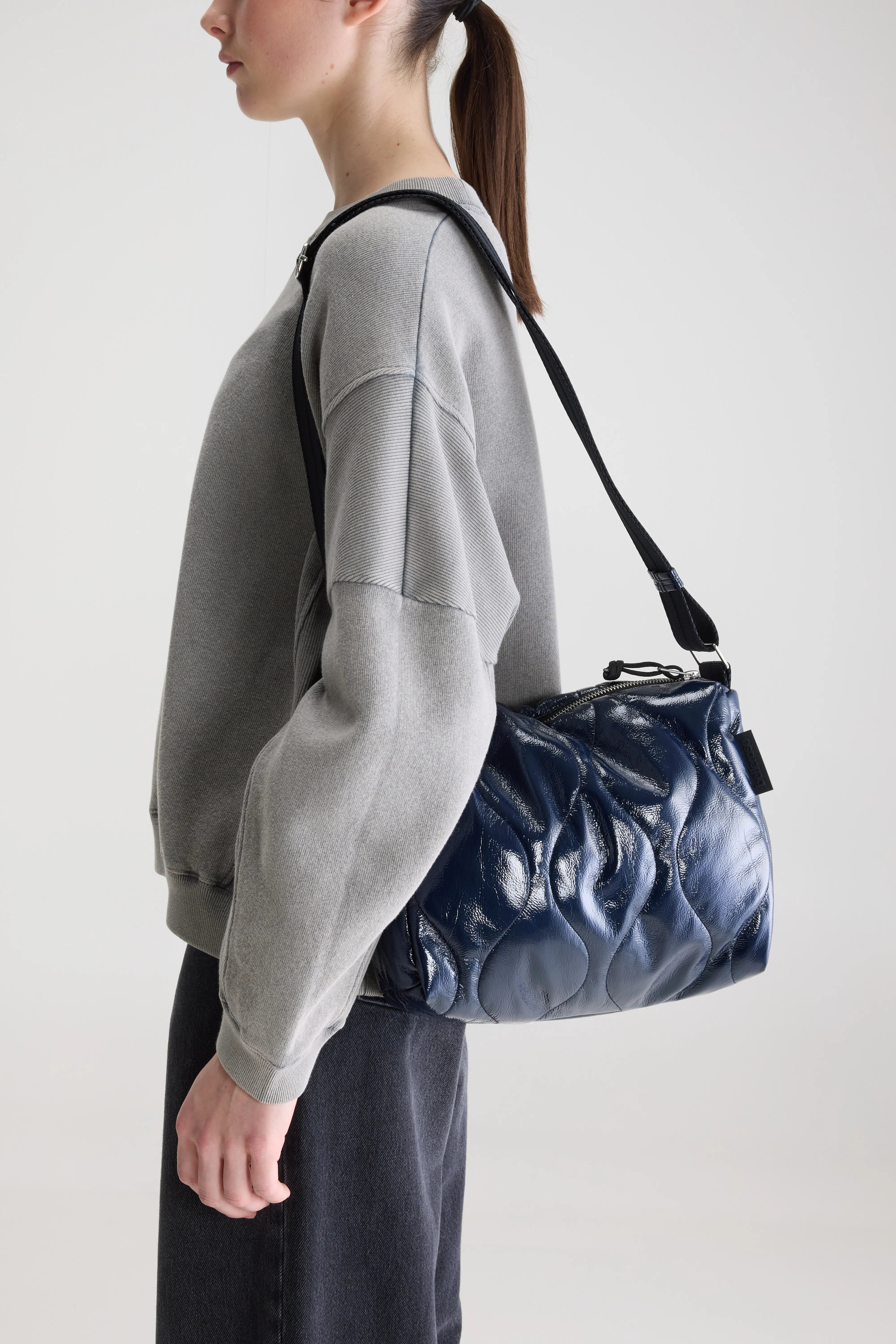Hobbes crossbodytas (262 / W / CAPTAIN)