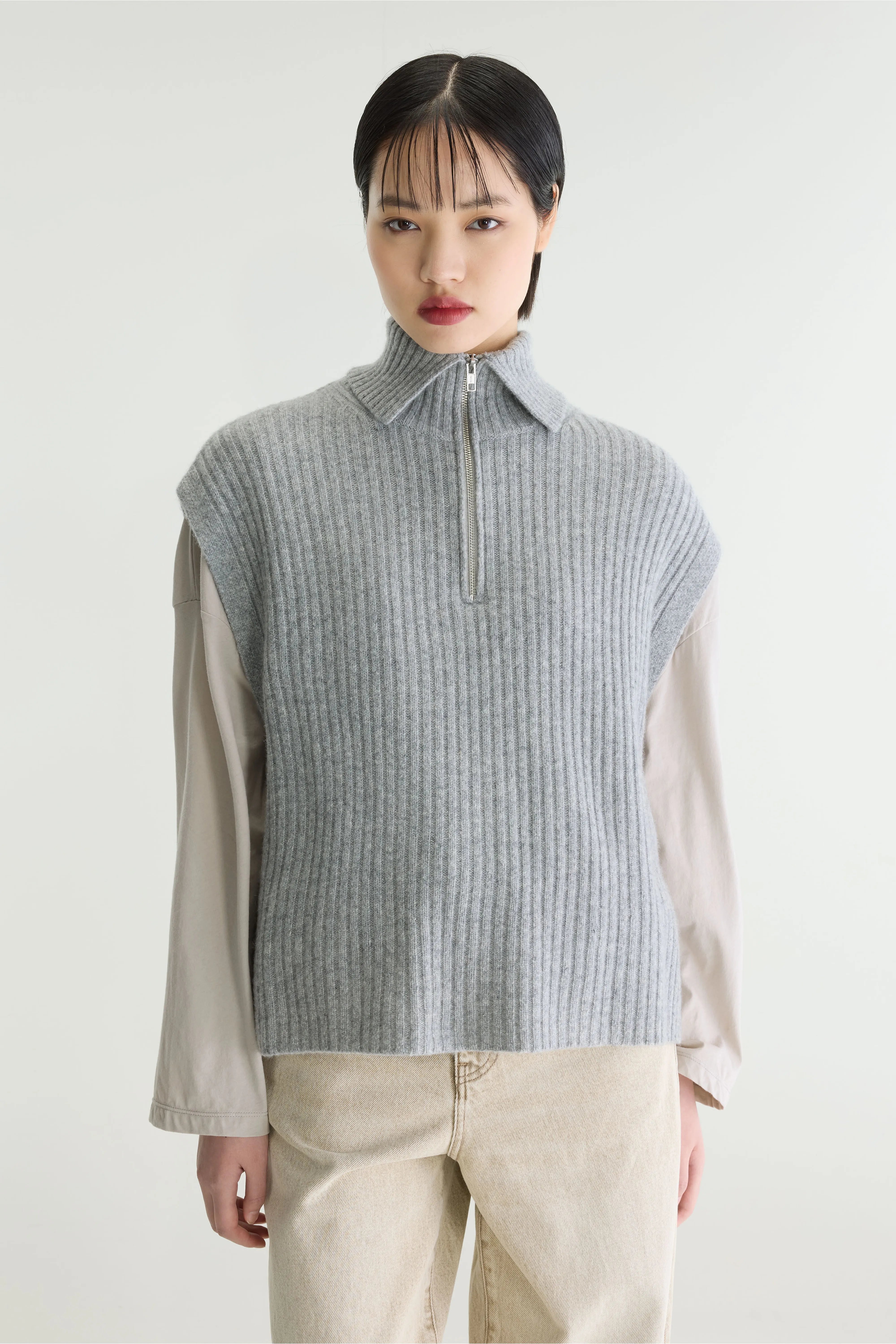 Amer mouwloze trui (262 / W / H. GREY)