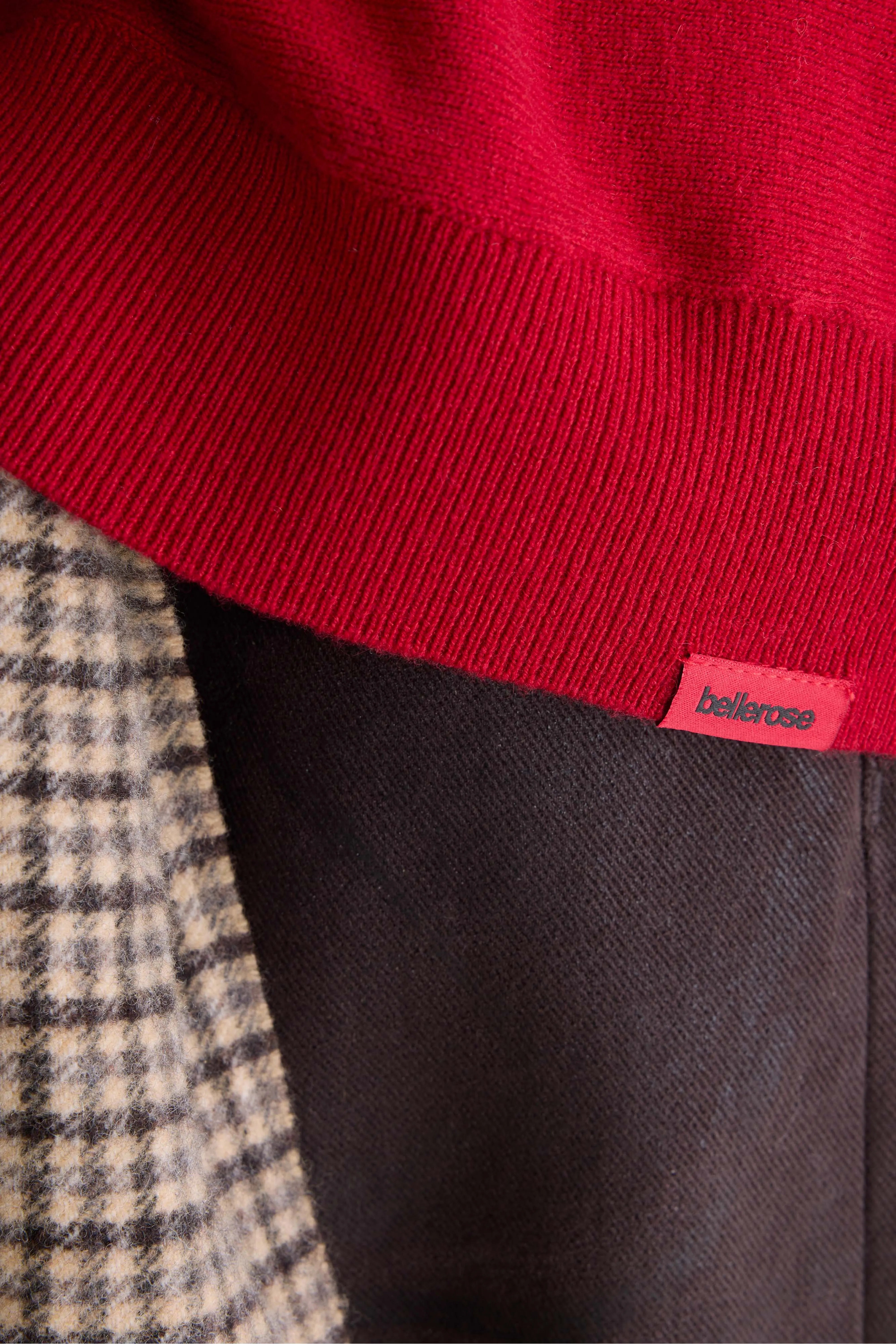 Sonev v-neck sweater (262 / W / CRANBERRY)
