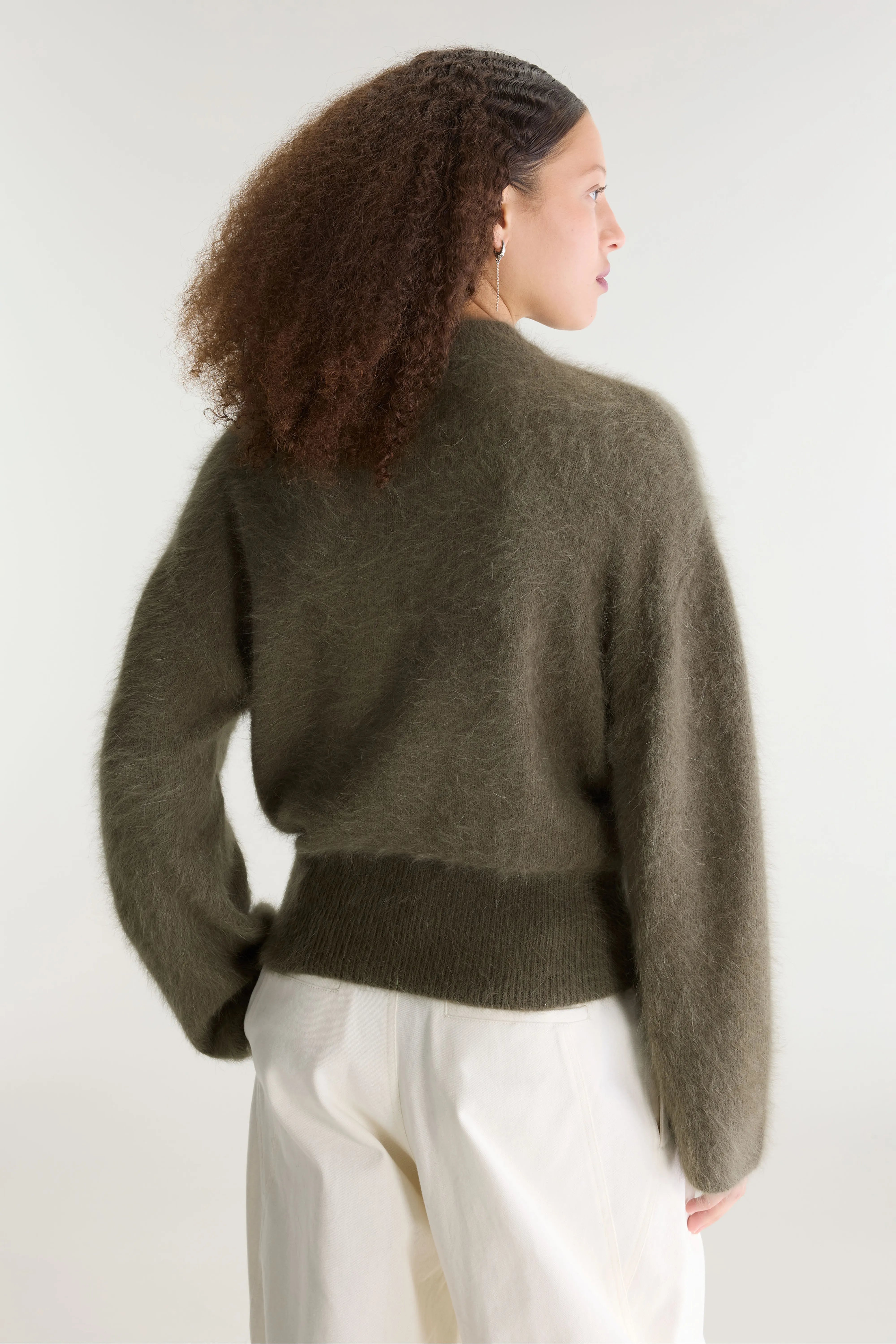 Dateko trui met ronde hals (262 / W / DUSTY OLIVE)