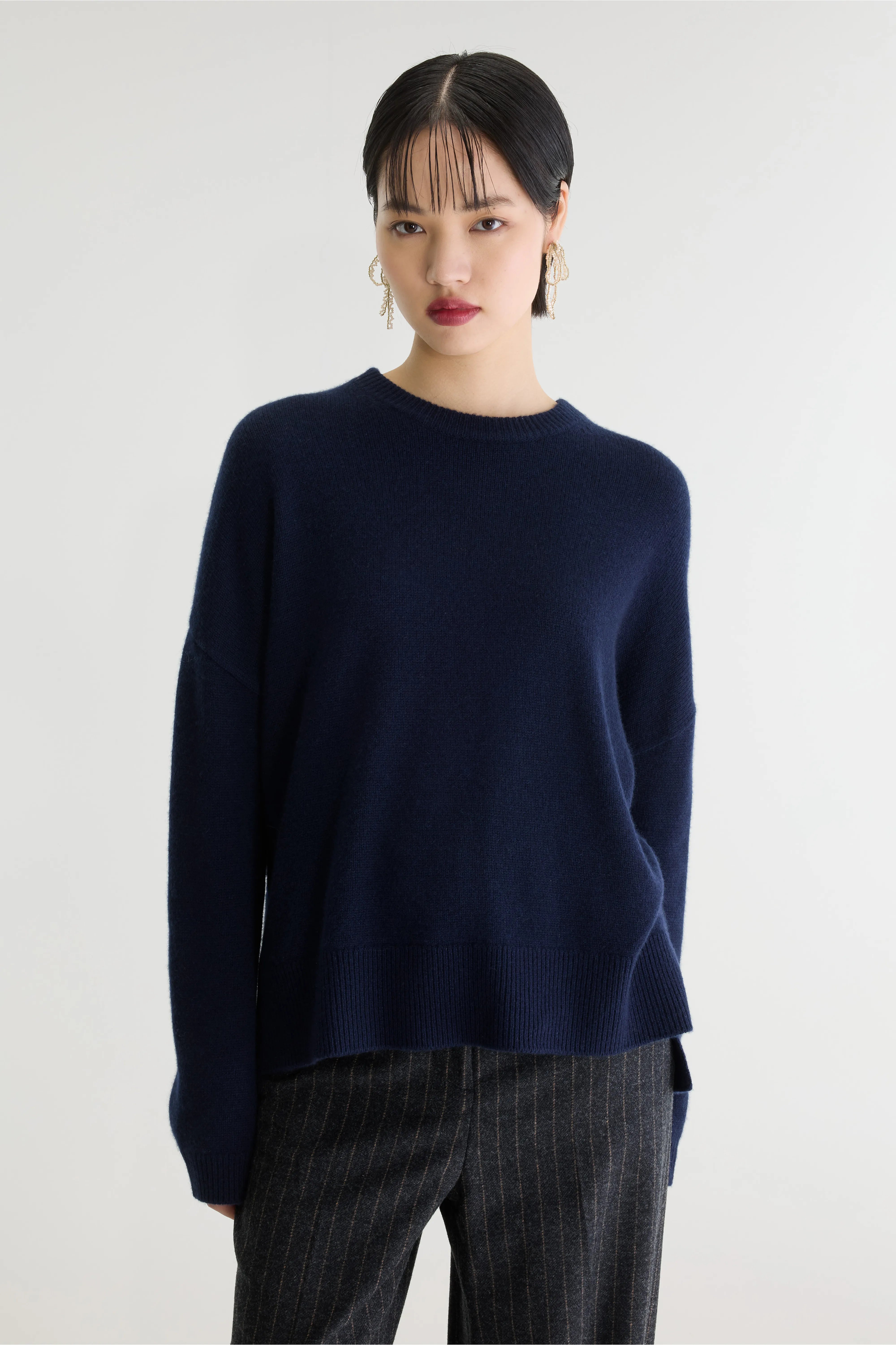 Syn crewneck cashmere sweater (262 / W / NAVY)