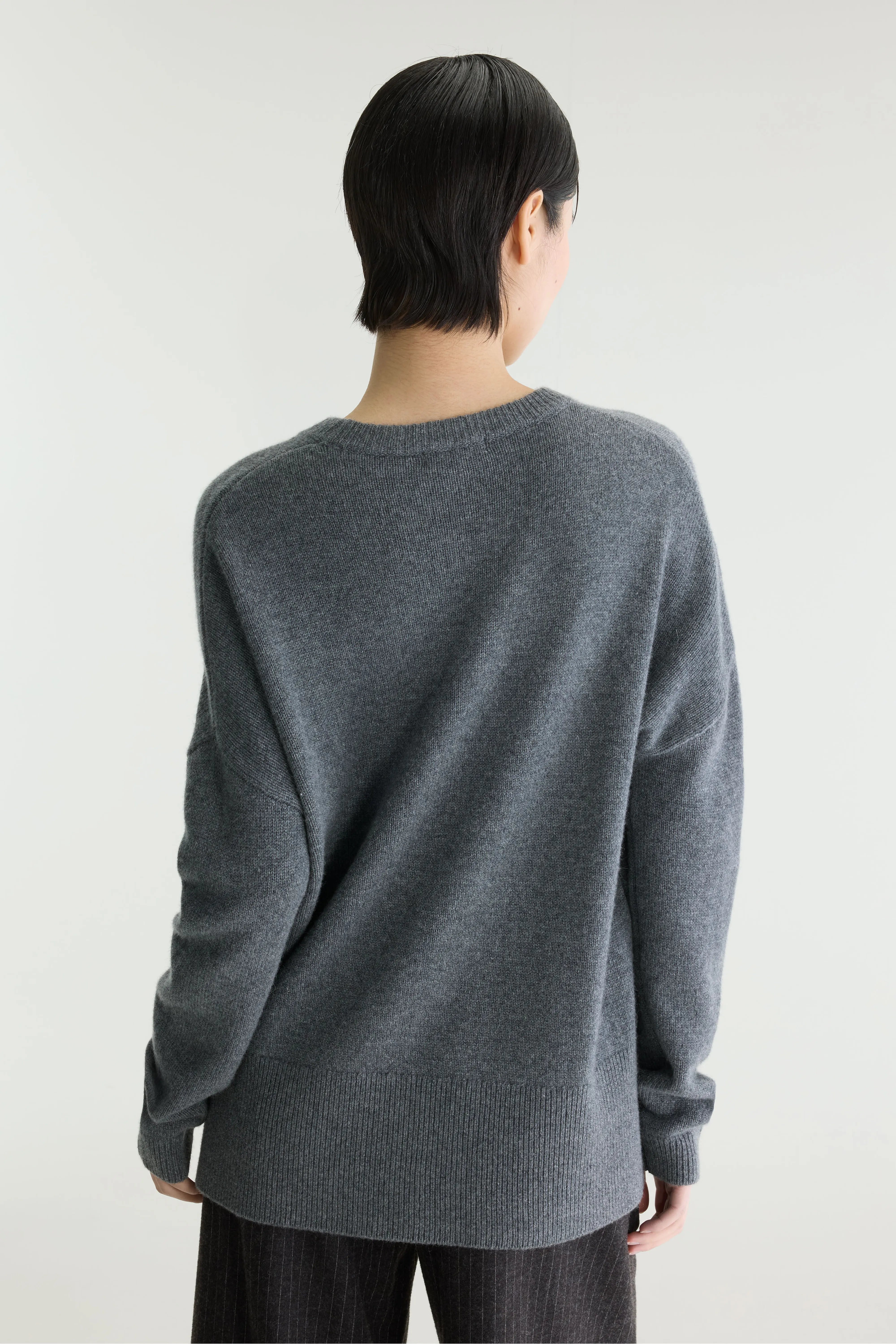 Syn crewneck cashmere sweater (262 / W / GREY MELANGE)