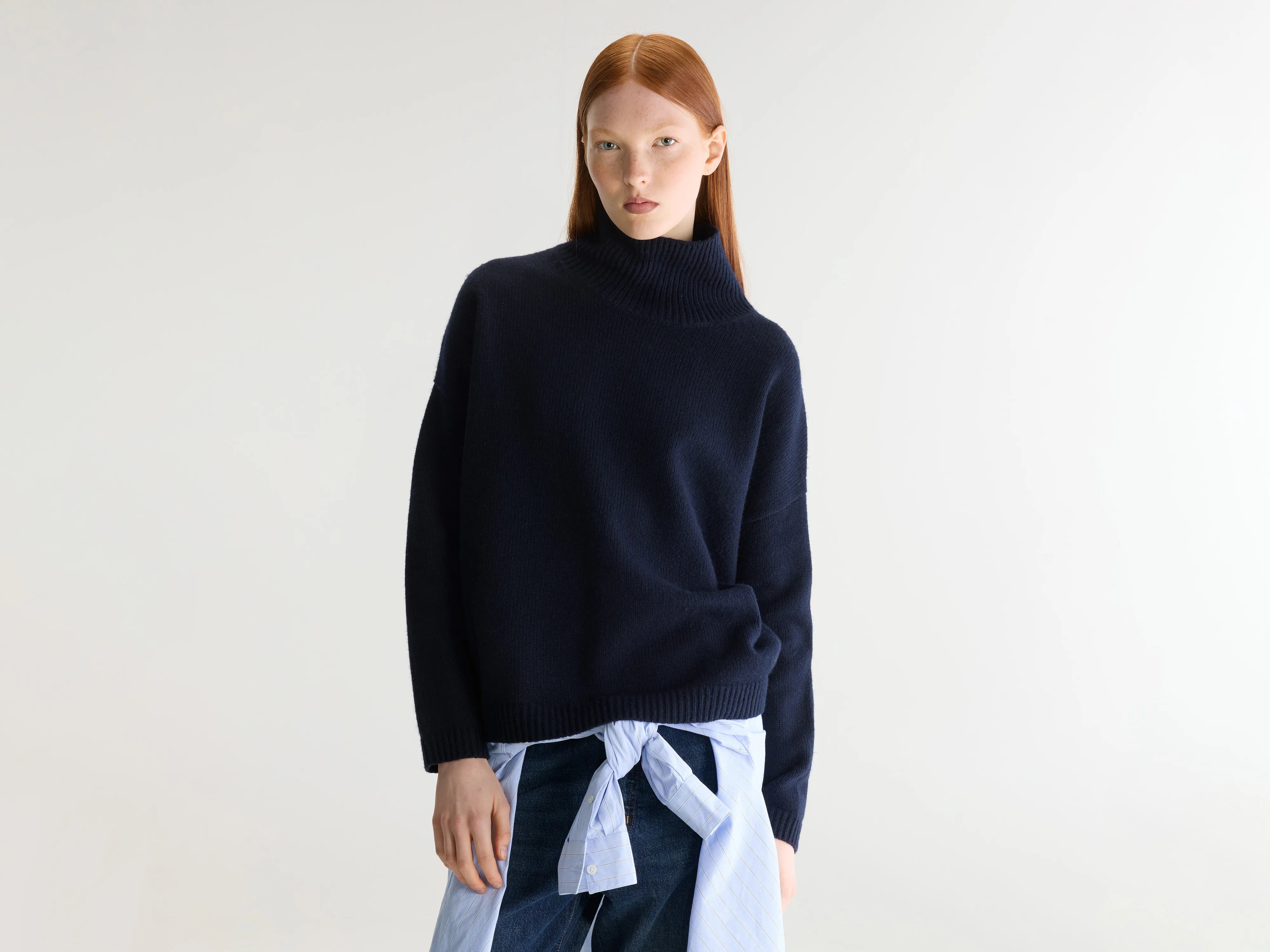 Amedo trui met trechterhals (262 / W / NAVY)