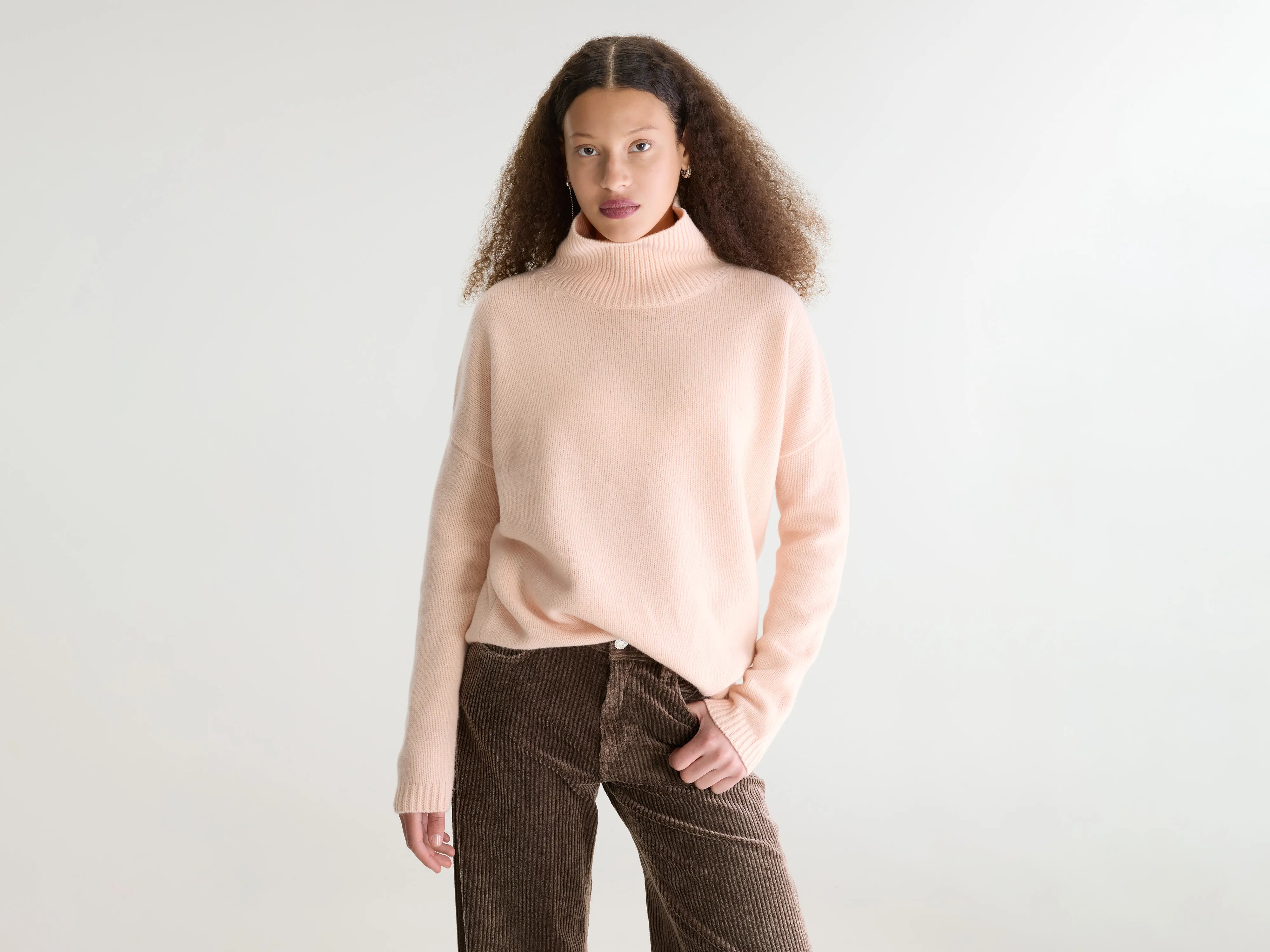 Amedo trui met trechterhals (262 / W / LIGHT ROSE)