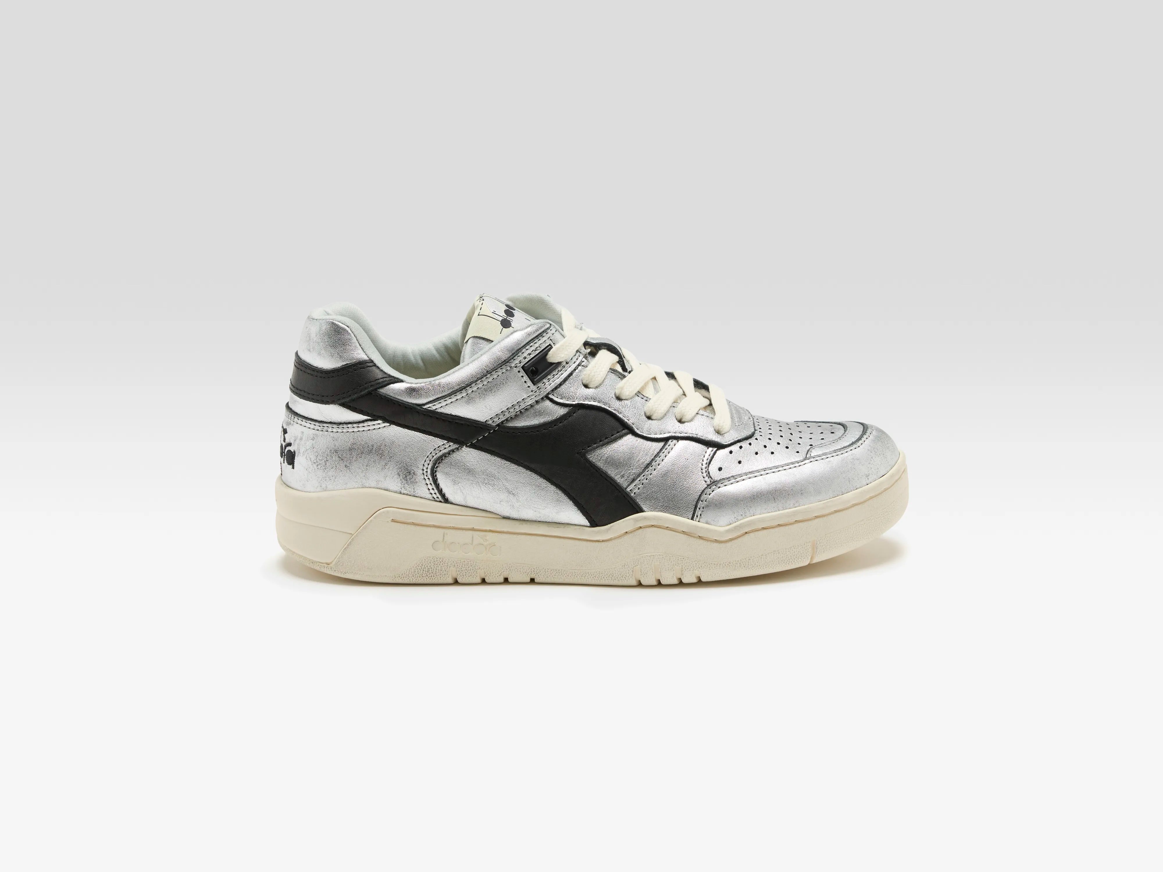 B.560 Silver Used for Women (261 / W / SILVER)