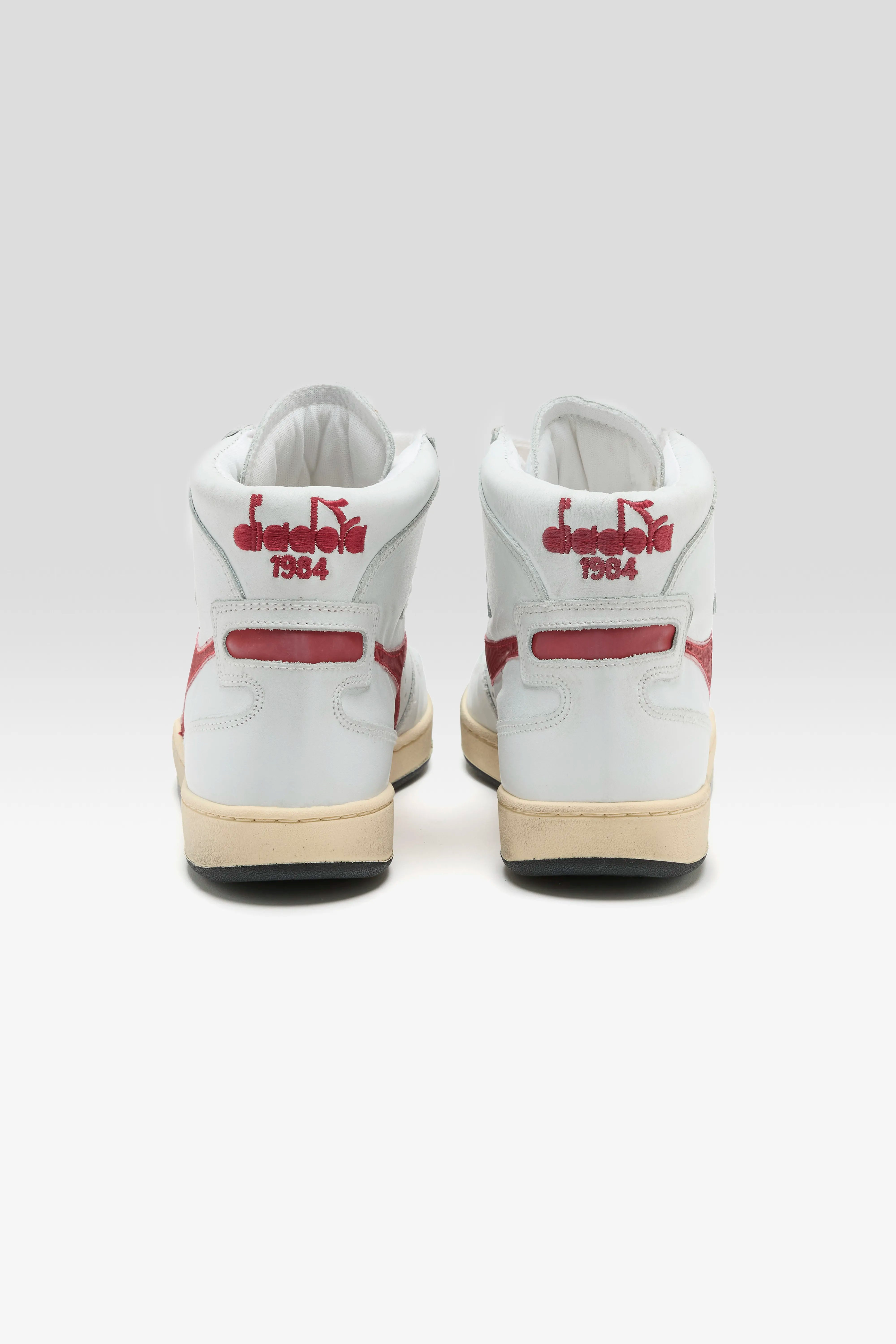 Mi Basket Metal Used for Women (261 / W / RED)