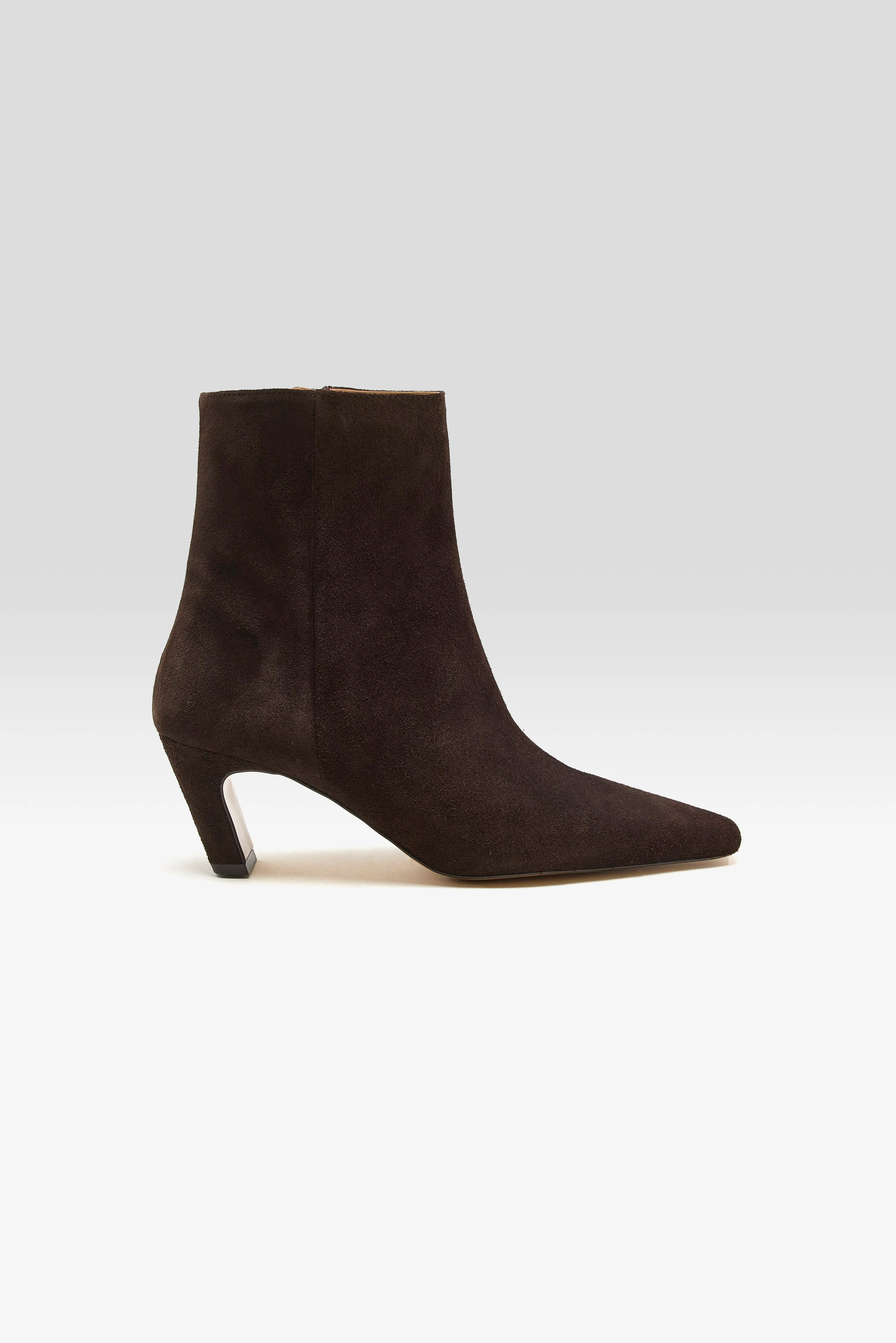 Xena Ankle Boots  (252 / W / BROWN)