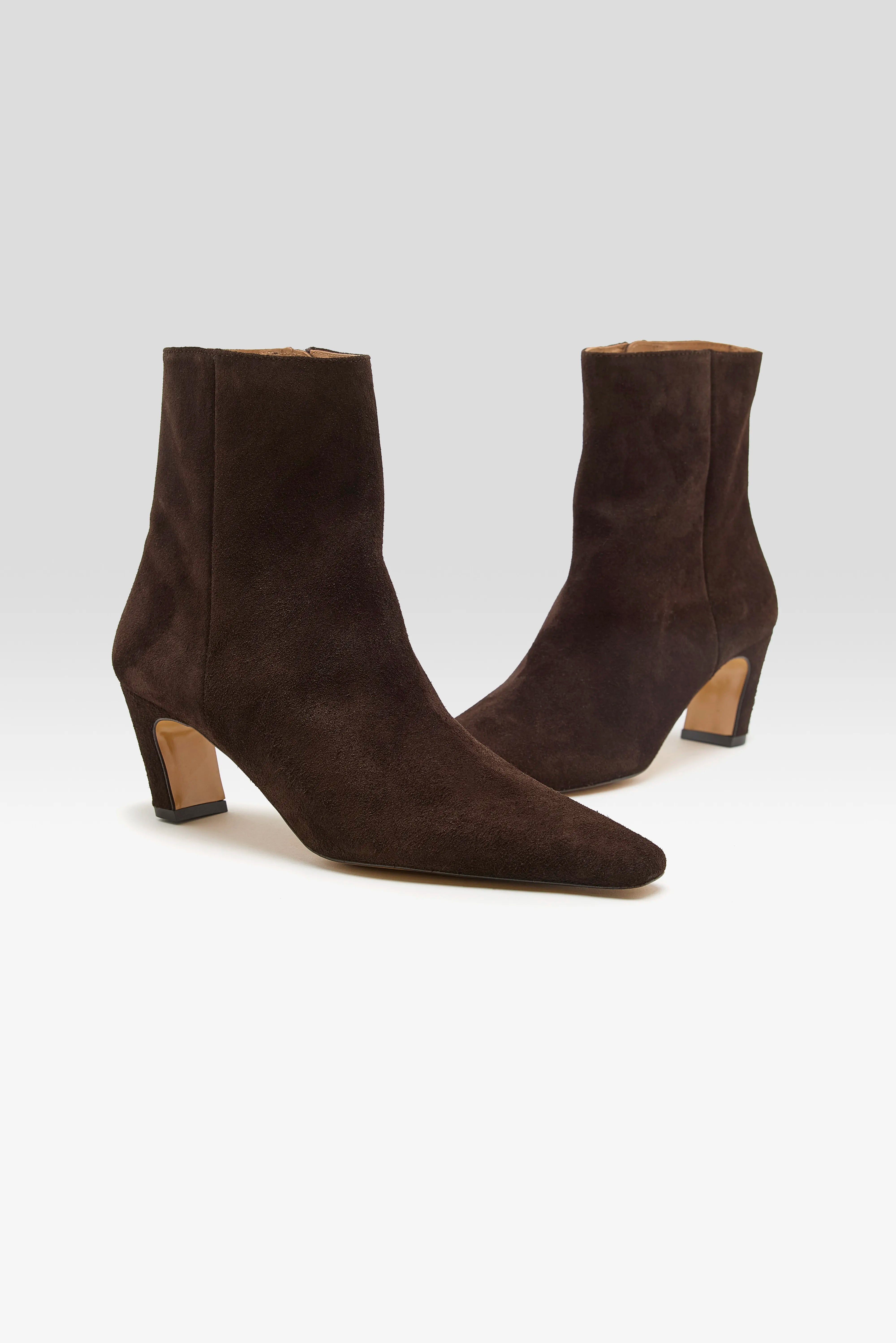 Xena Ankle Boots  (252 / W / BROWN)