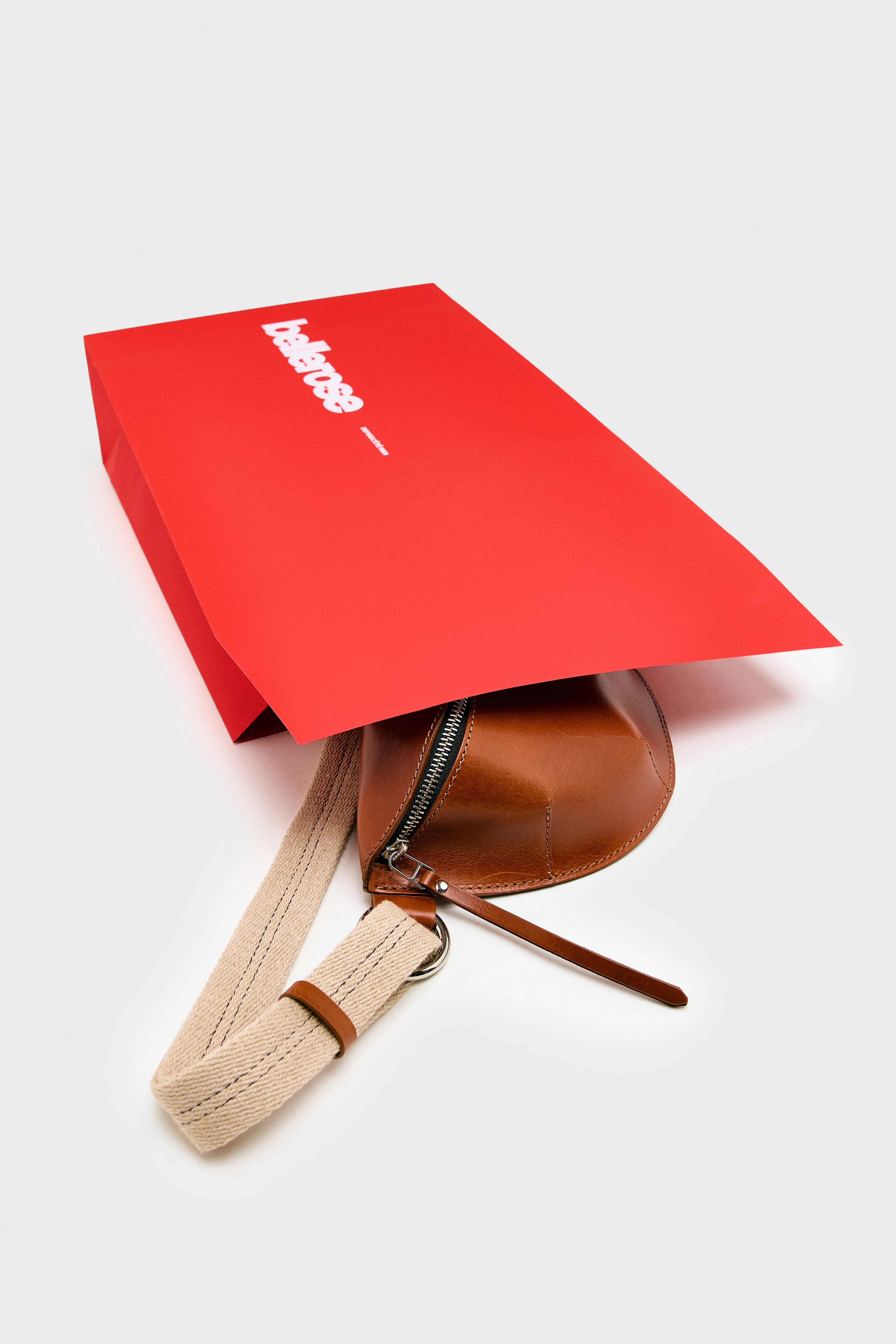 Gift Envelope - Size Large (252 / W / POPPY)