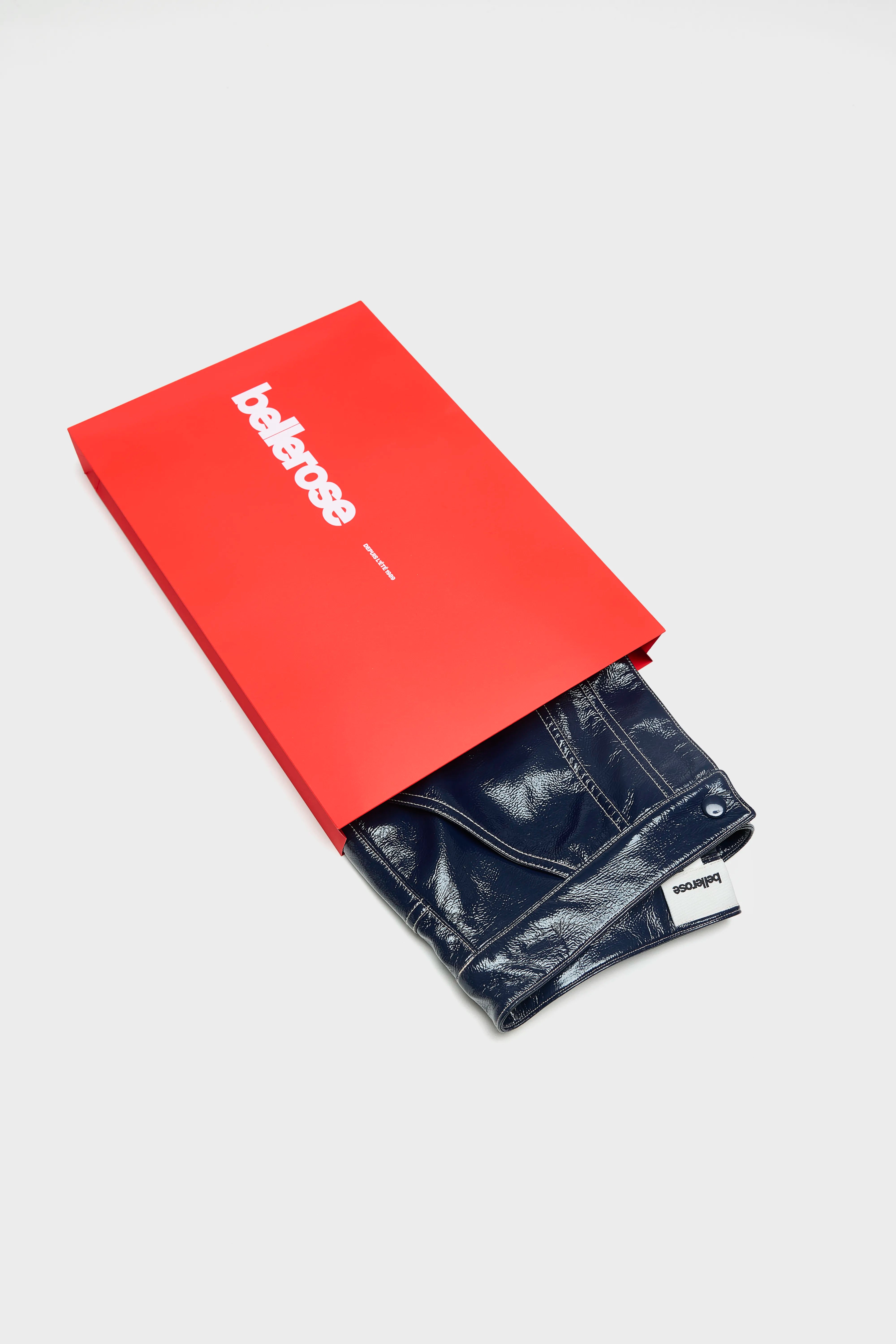 Gift Envelope - Size Medium (252 / W / POPPY)