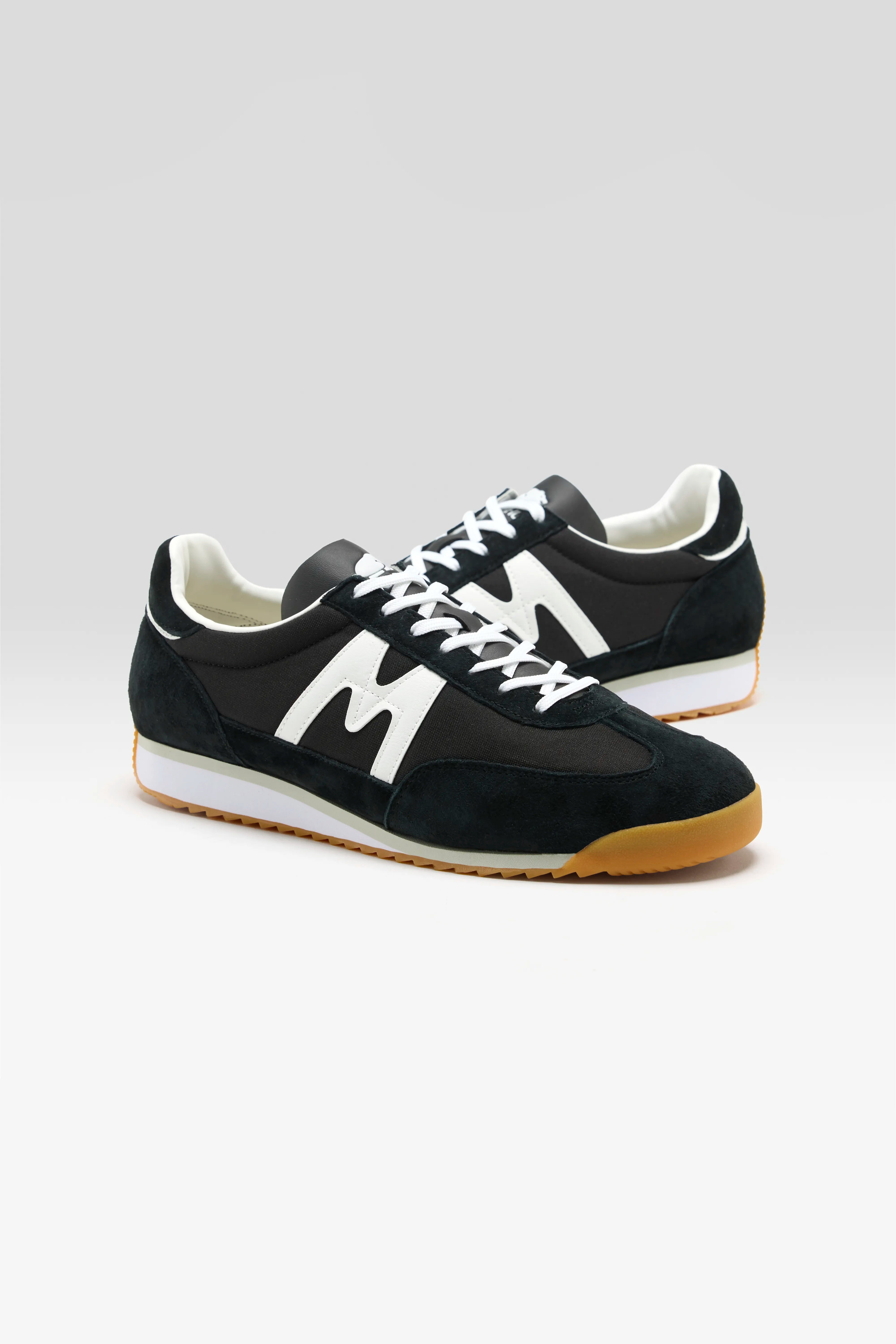 Mestari 76 pour Homme (261 / M / BLACK)
