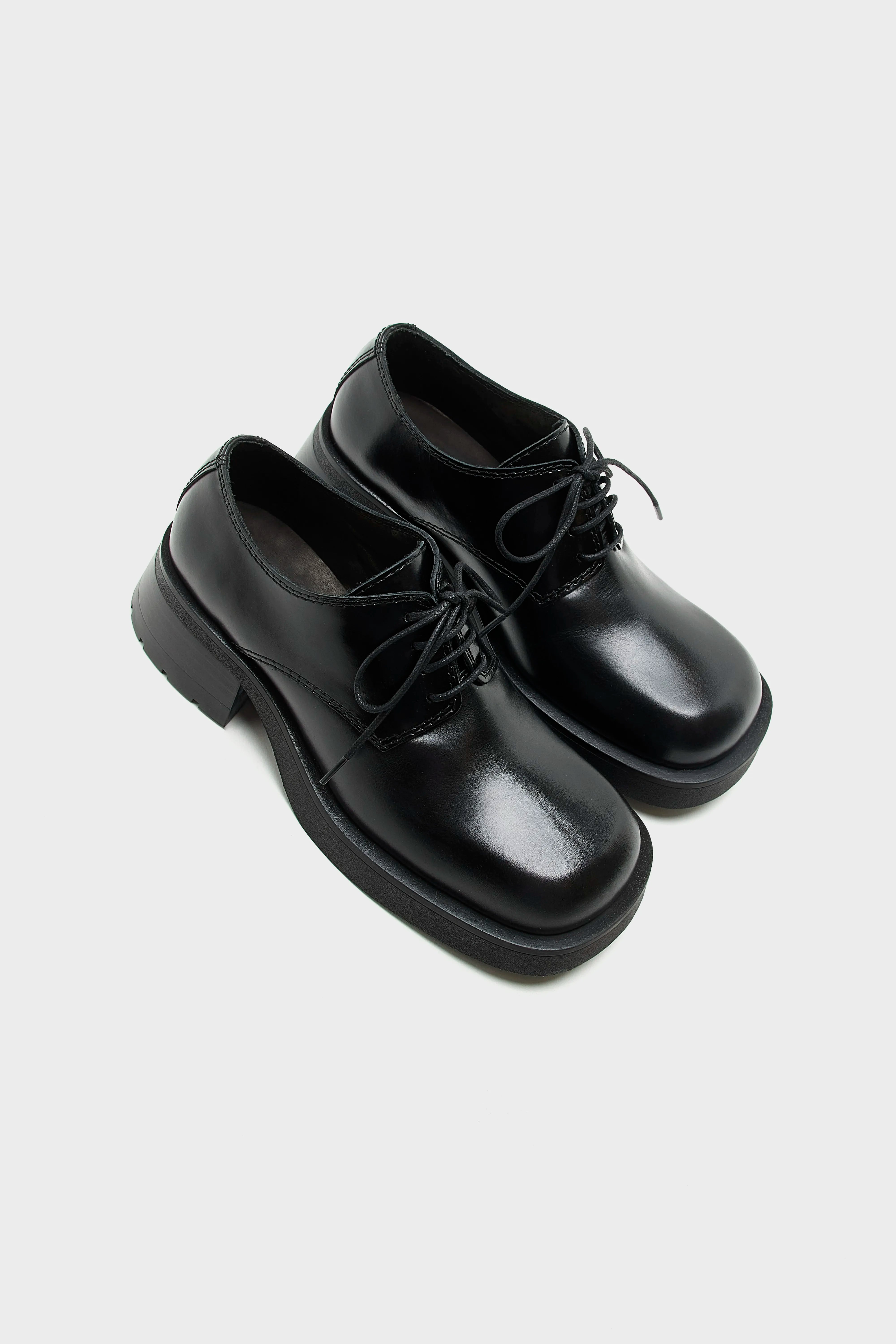 Althea Black Brogues  (252 / W / BLACK)
